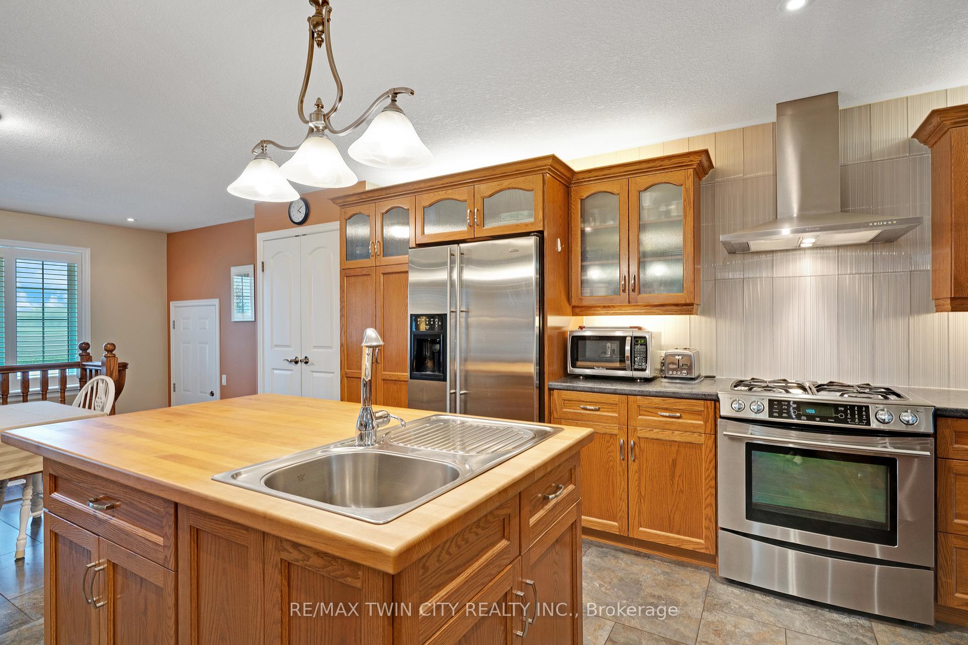 Photo 28 of 1788 Lobsinger Line, Woolwich — HOMEH