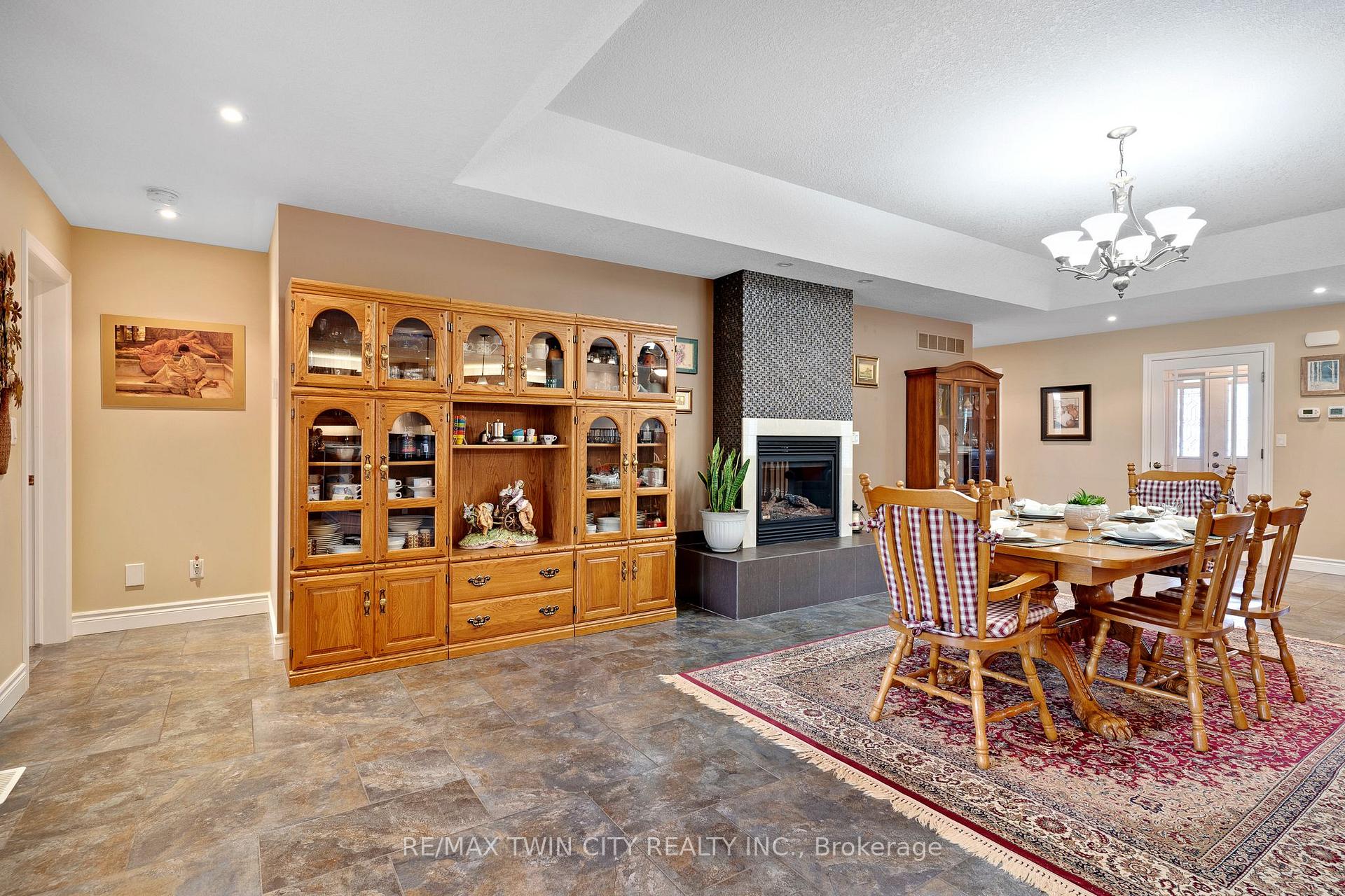 Photo 19 of 1788 Lobsinger Line, Woolwich — HOMEH