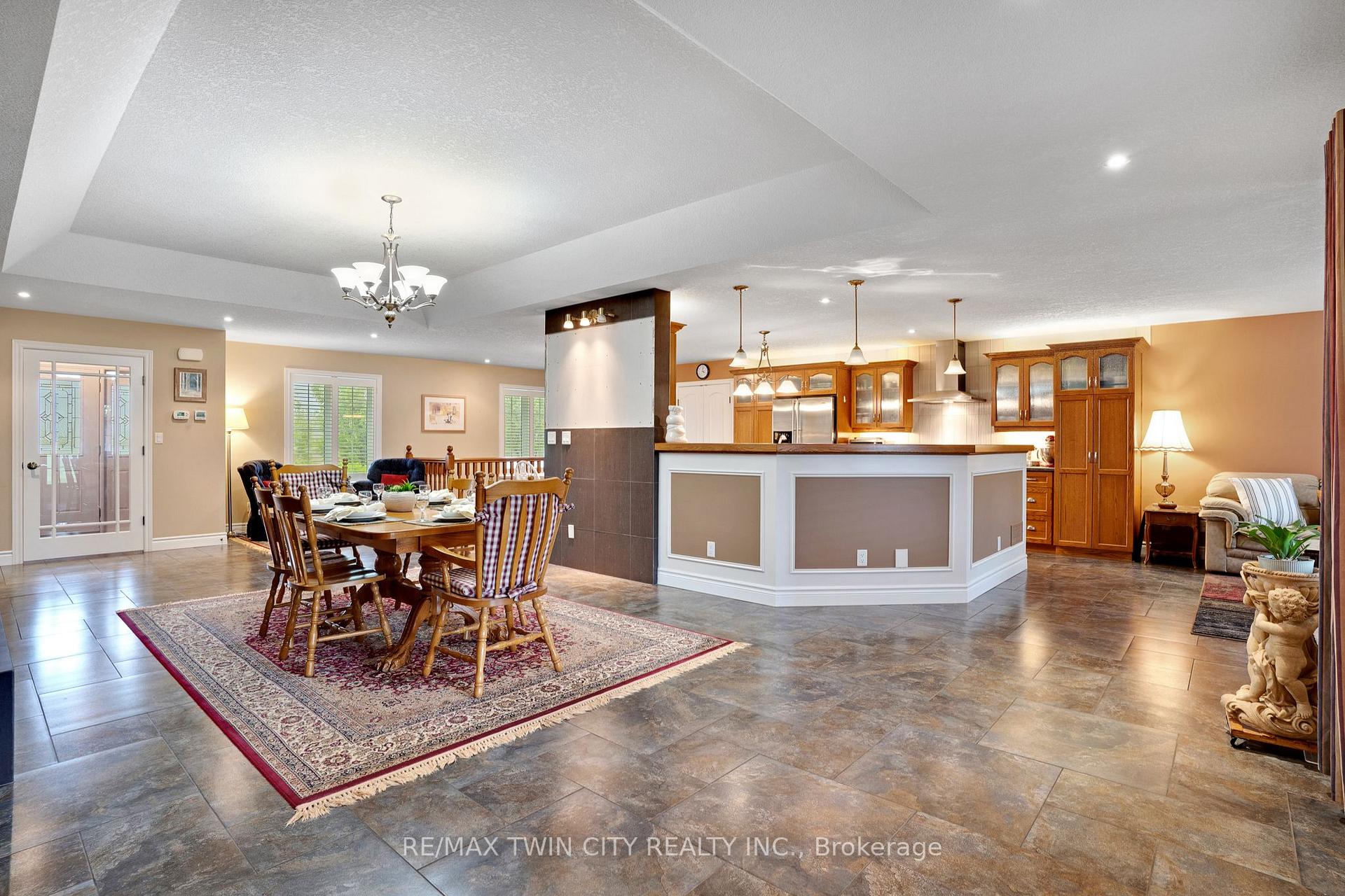 Photo 26 of 1788 Lobsinger Line, Woolwich — HOMEH