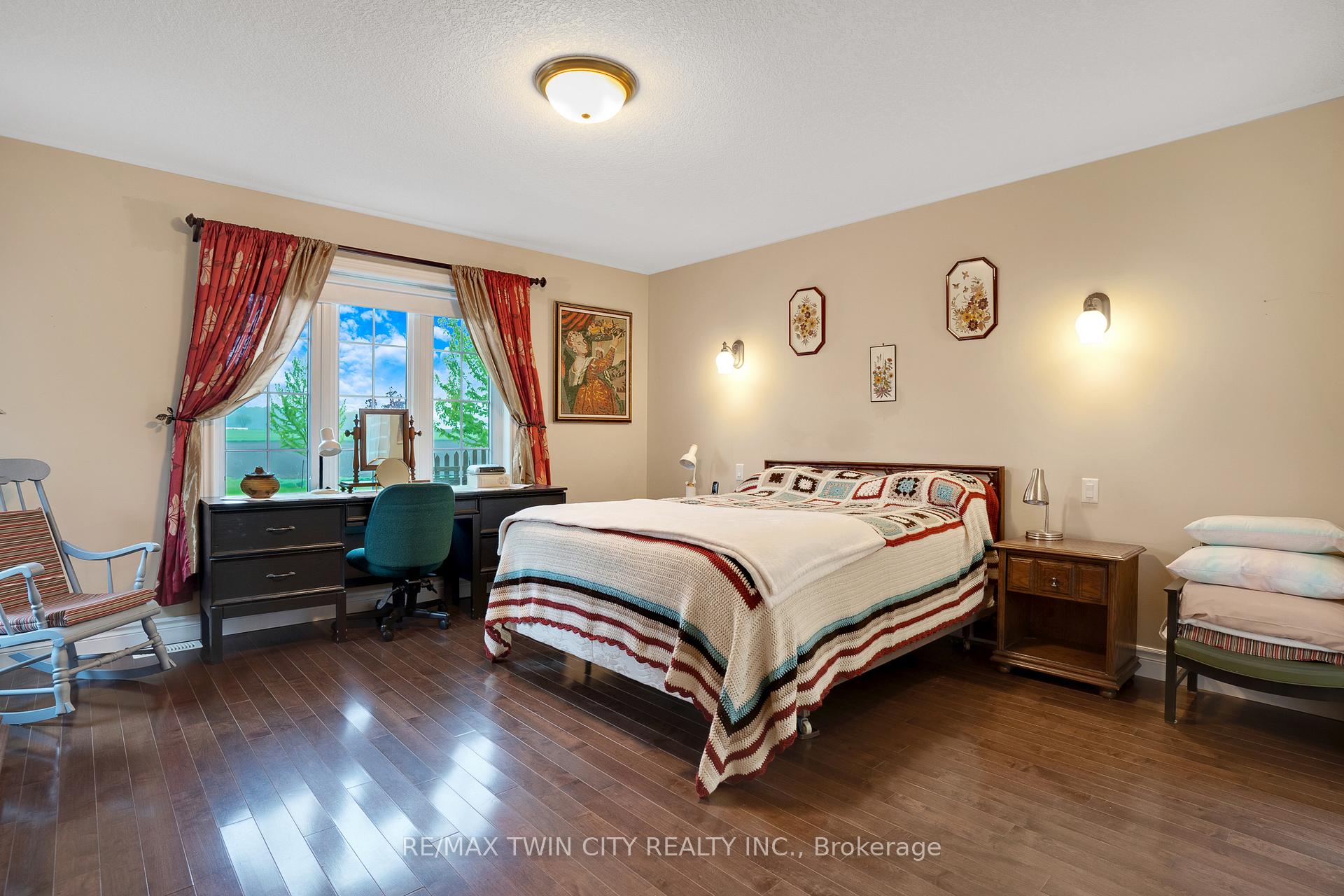 Photo 16 of 1788 Lobsinger Line, Woolwich — HOMEH