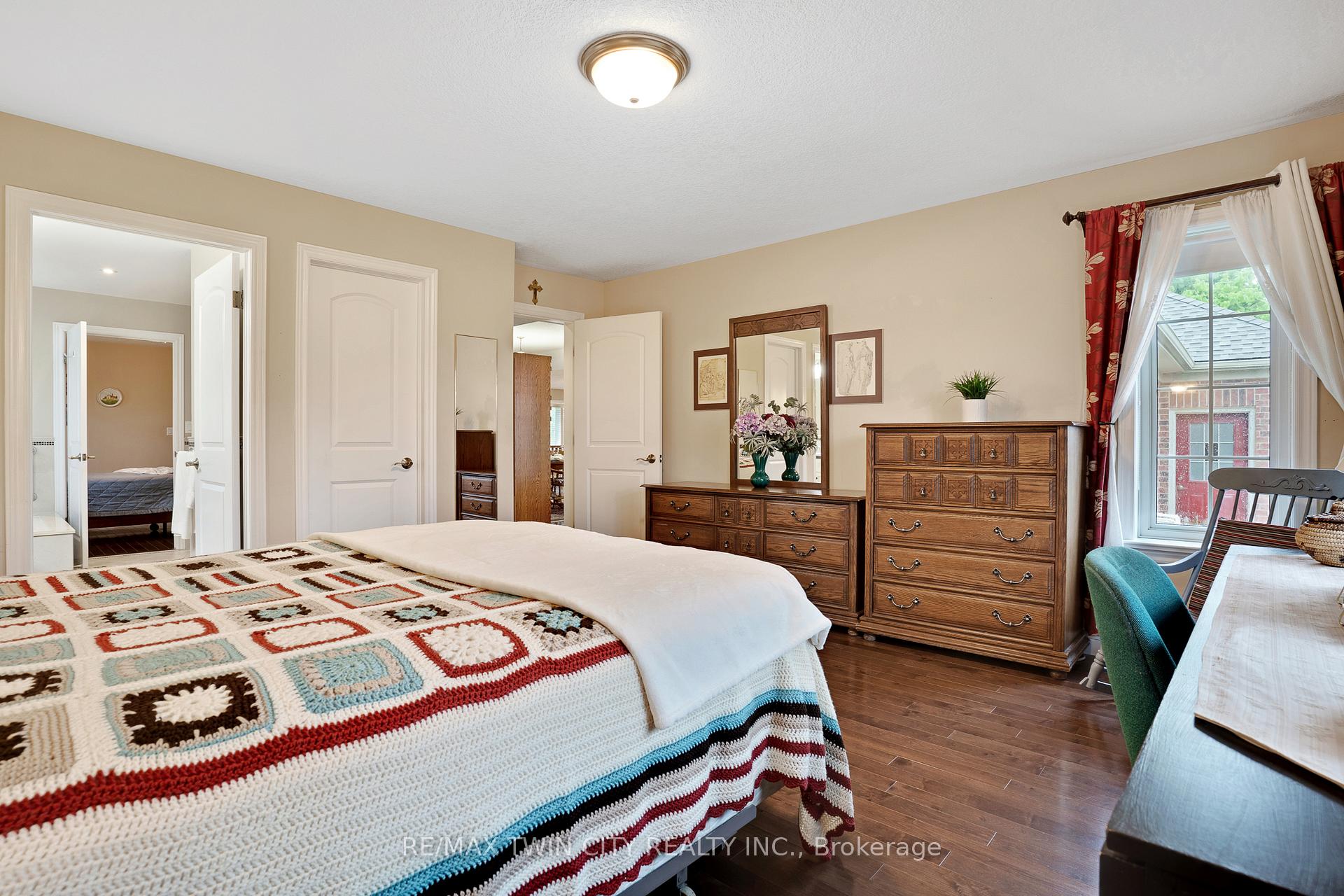 Photo 10 of 1788 Lobsinger Line, Woolwich — HOMEH