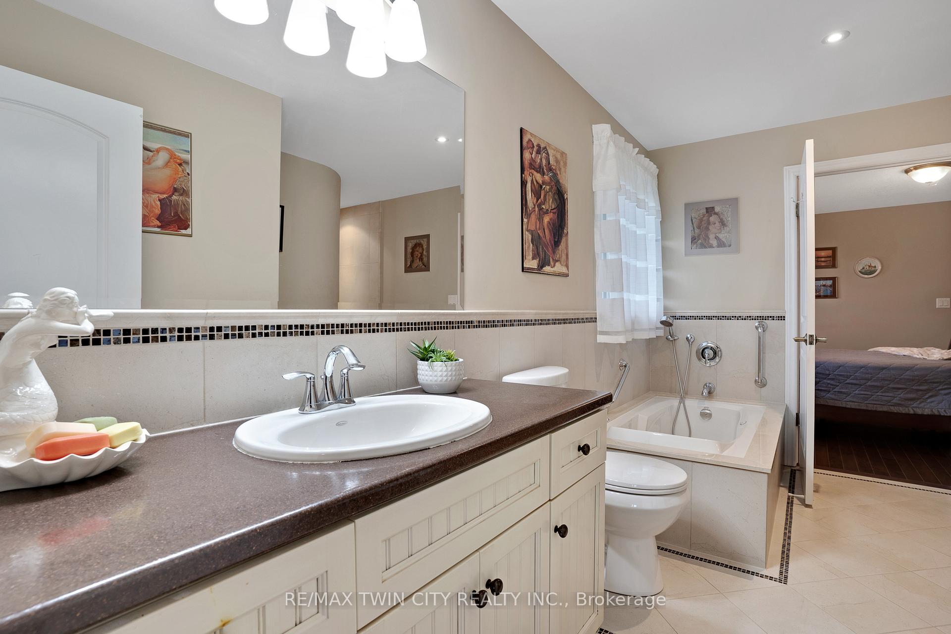 Photo 17 of 1788 Lobsinger Line, Woolwich — HOMEH