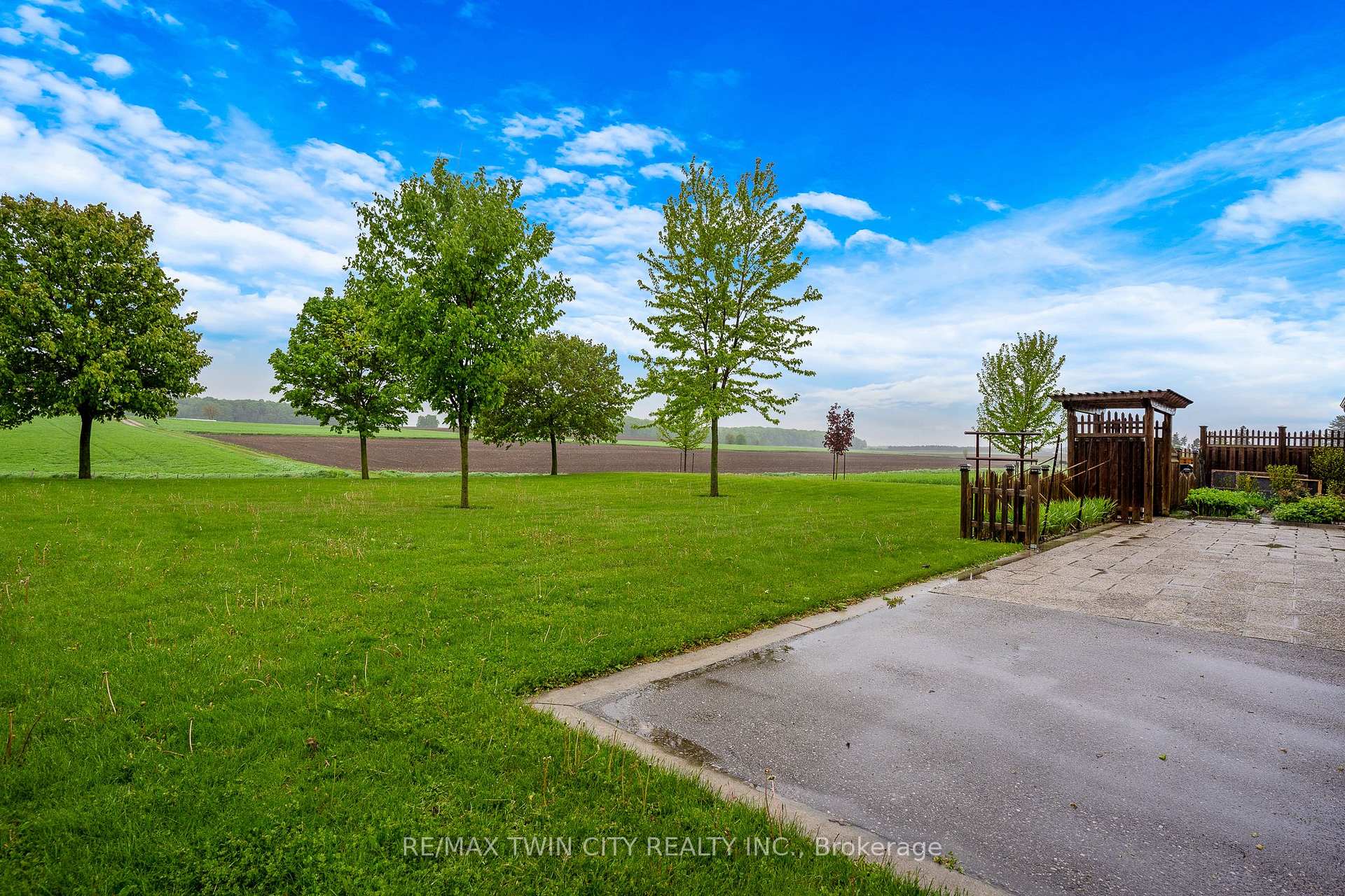 Photo 43 of 1788 Lobsinger Line, Woolwich — HOMEH
