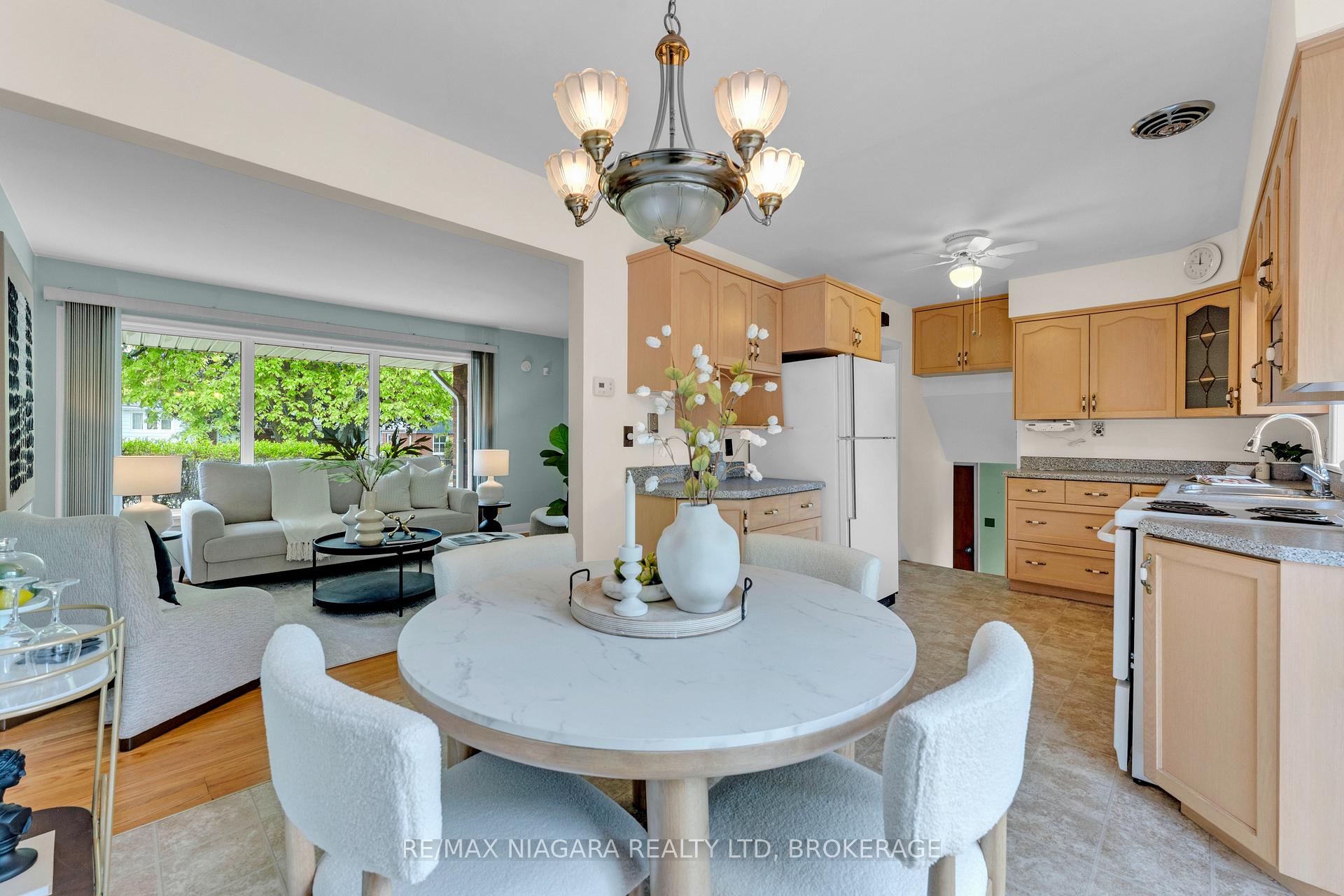 Photo 15 of 1017 Brucedale Avenue E, Hamilton, Sherwood — HOMEH