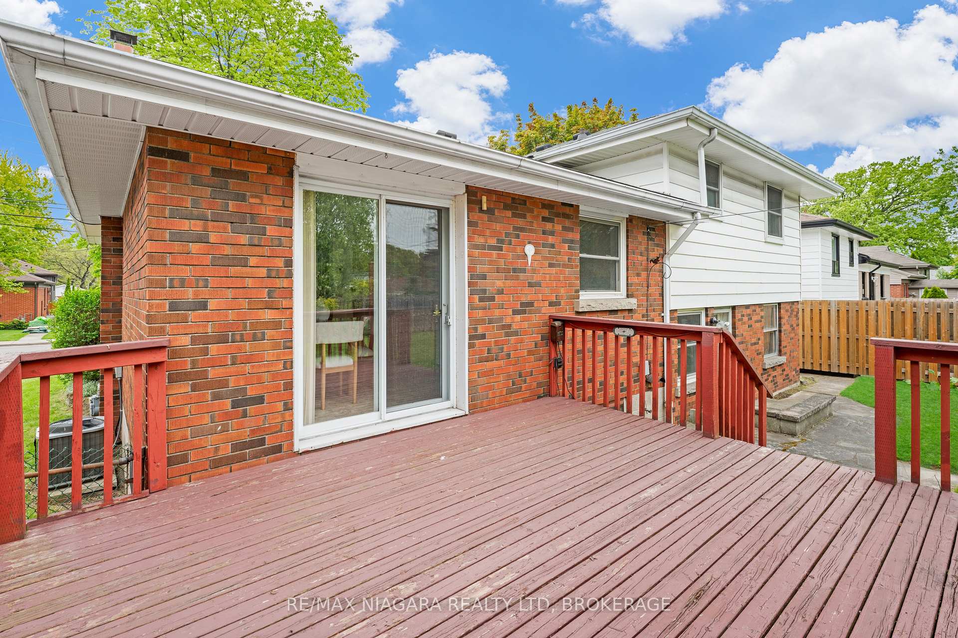 Photo 30 of 1017 Brucedale Avenue E, Hamilton, Sherwood — HOMEH