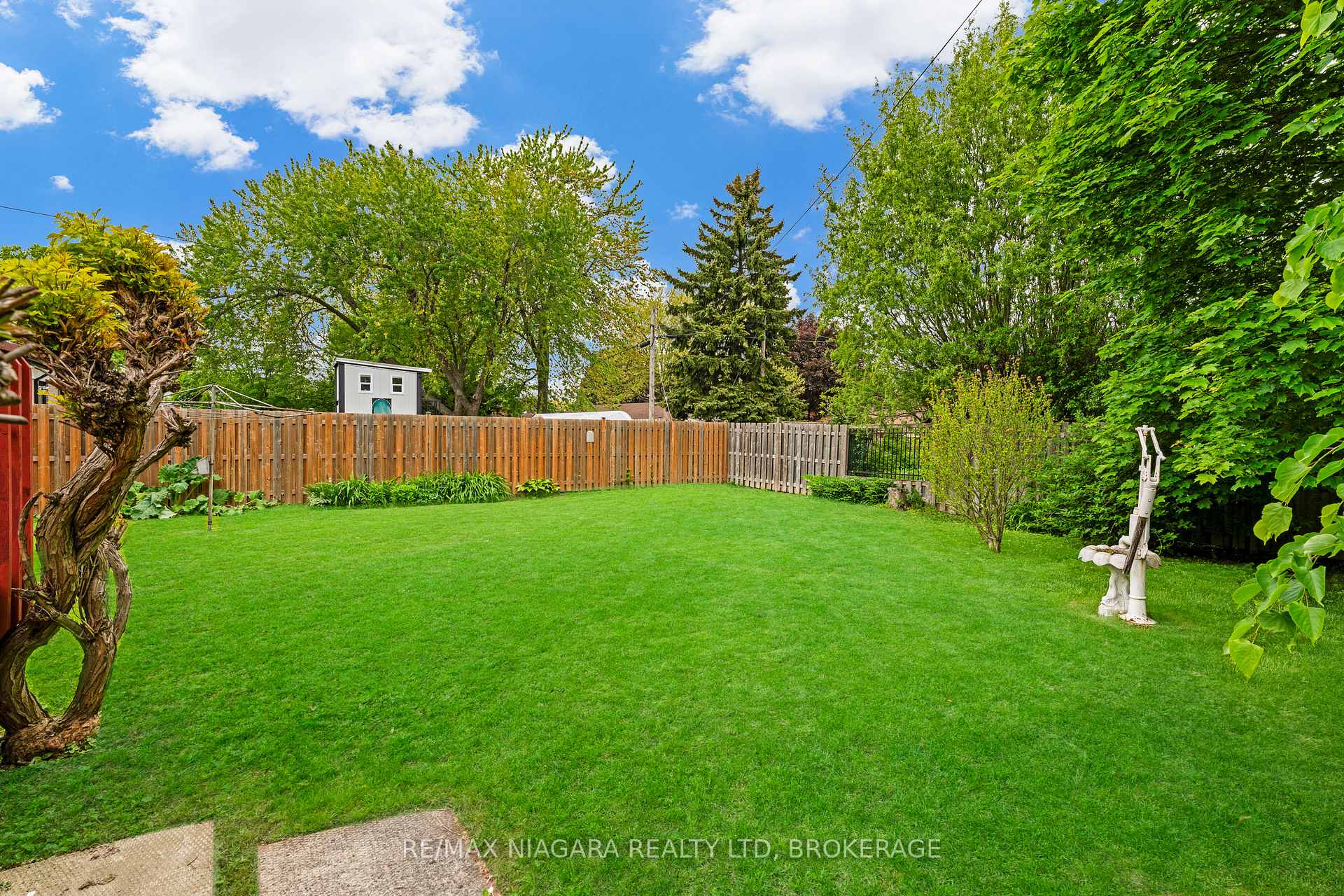 Photo 22 of 1017 Brucedale Avenue E, Hamilton, Sherwood — HOMEH