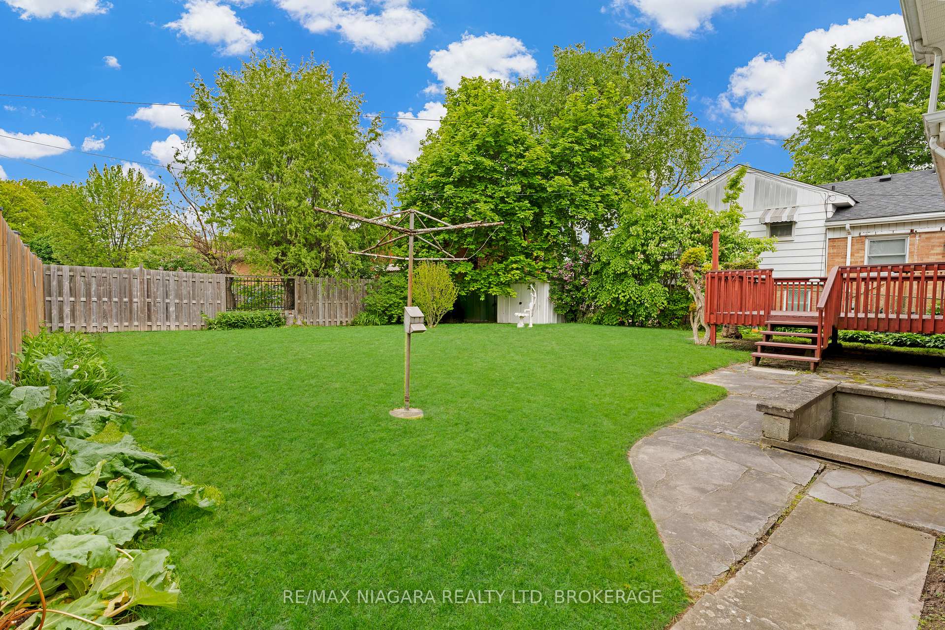 Photo 19 of 1017 Brucedale Avenue E, Hamilton, Sherwood — HOMEH