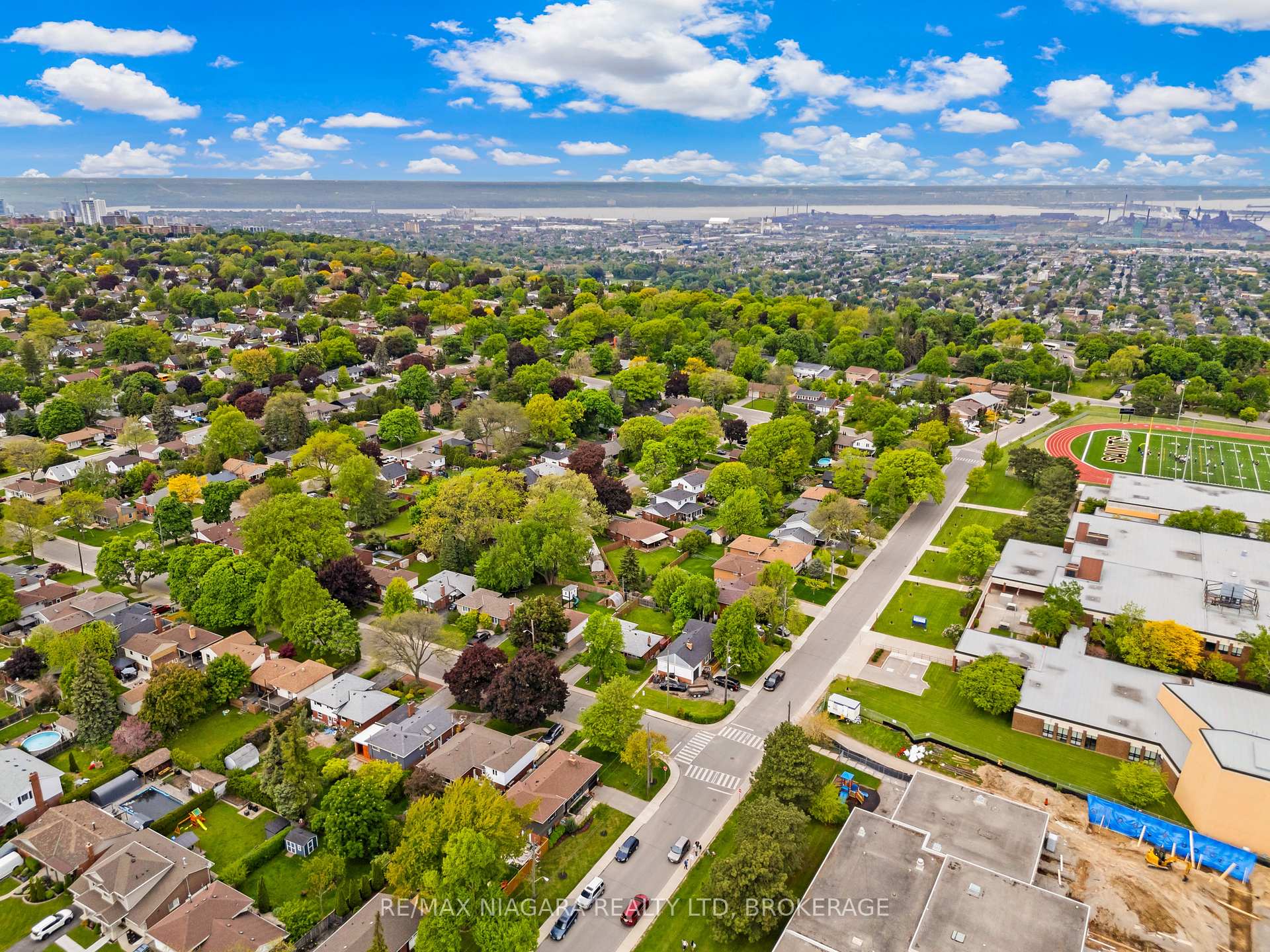 Photo 28 of 1017 Brucedale Avenue E, Hamilton, Sherwood — HOMEH
