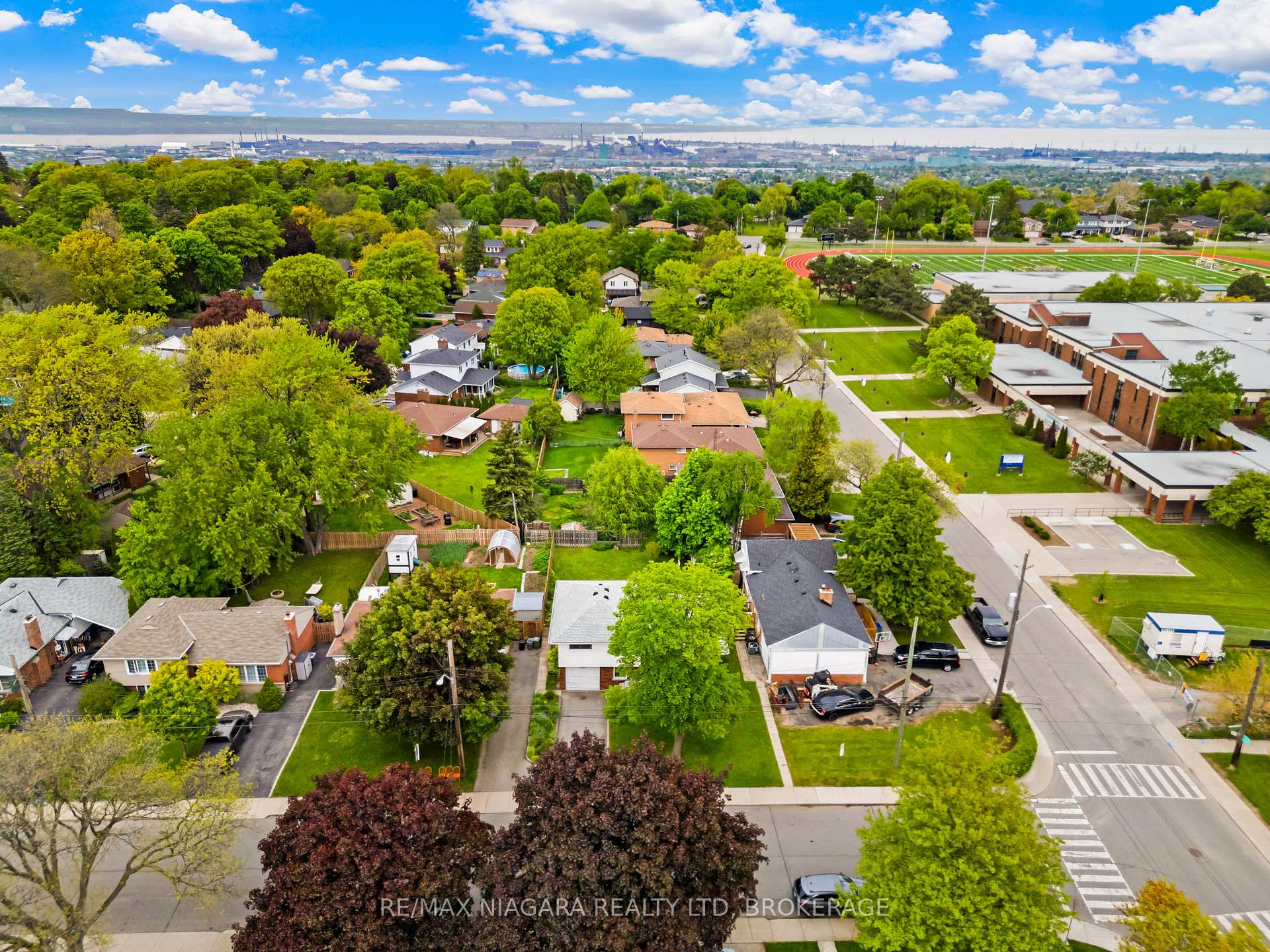 Photo 42 of 1017 Brucedale Avenue E, Hamilton, Sherwood — HOMEH