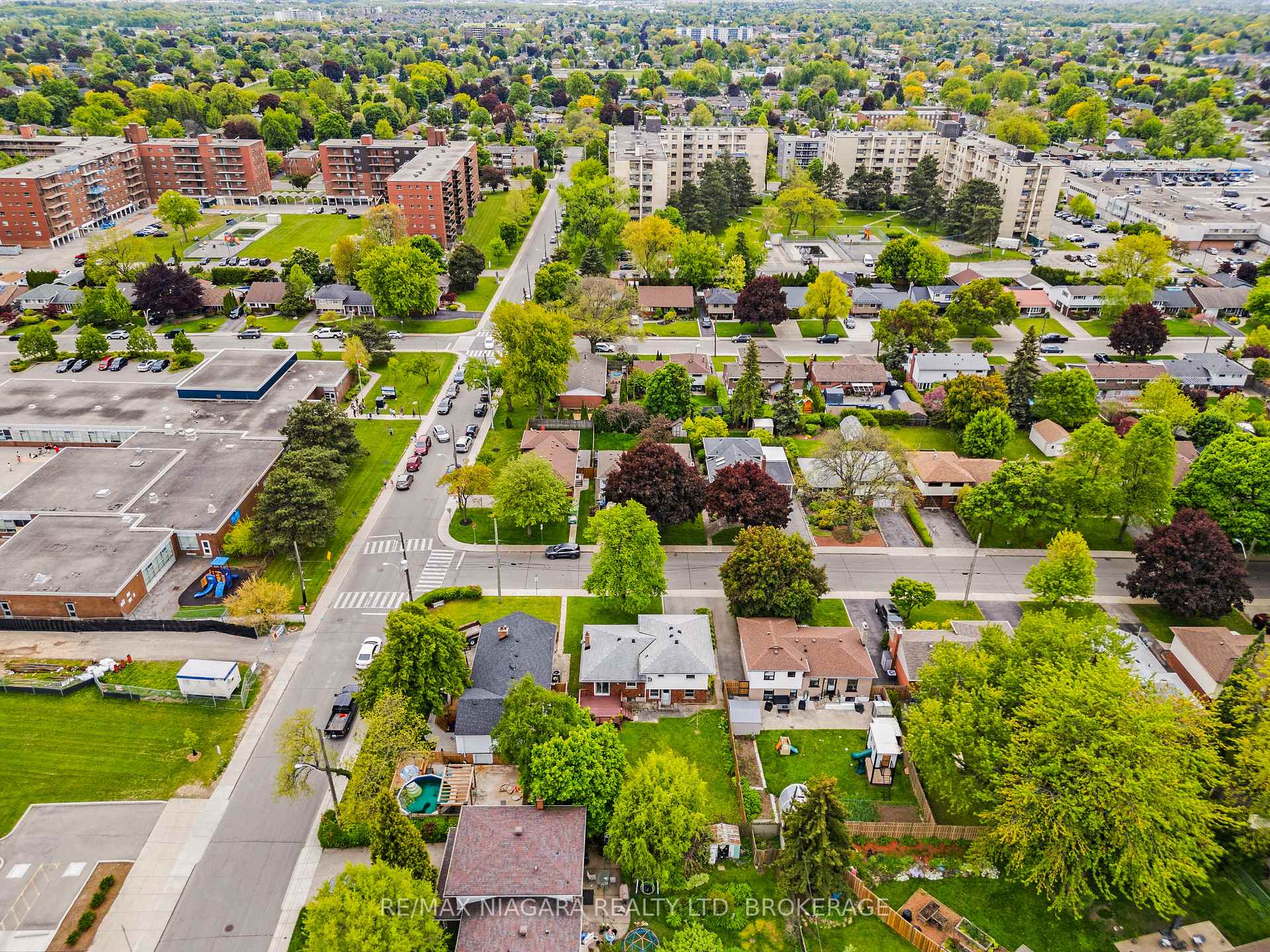 Photo 31 of 1017 Brucedale Avenue E, Hamilton, Sherwood — HOMEH