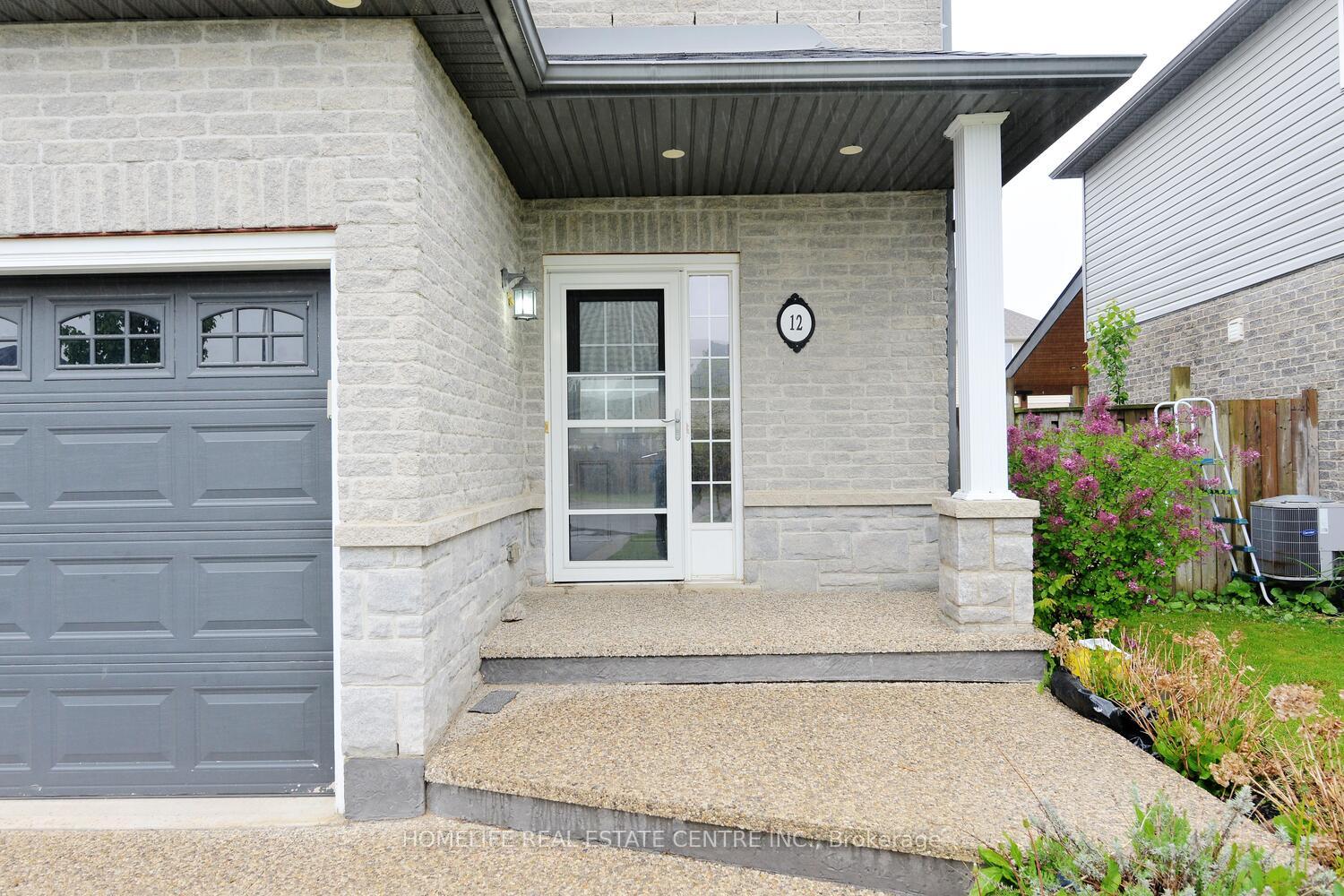 Photo 3 of 12 Malwood Court, Hamilton, Mount Hope — HOMEH
