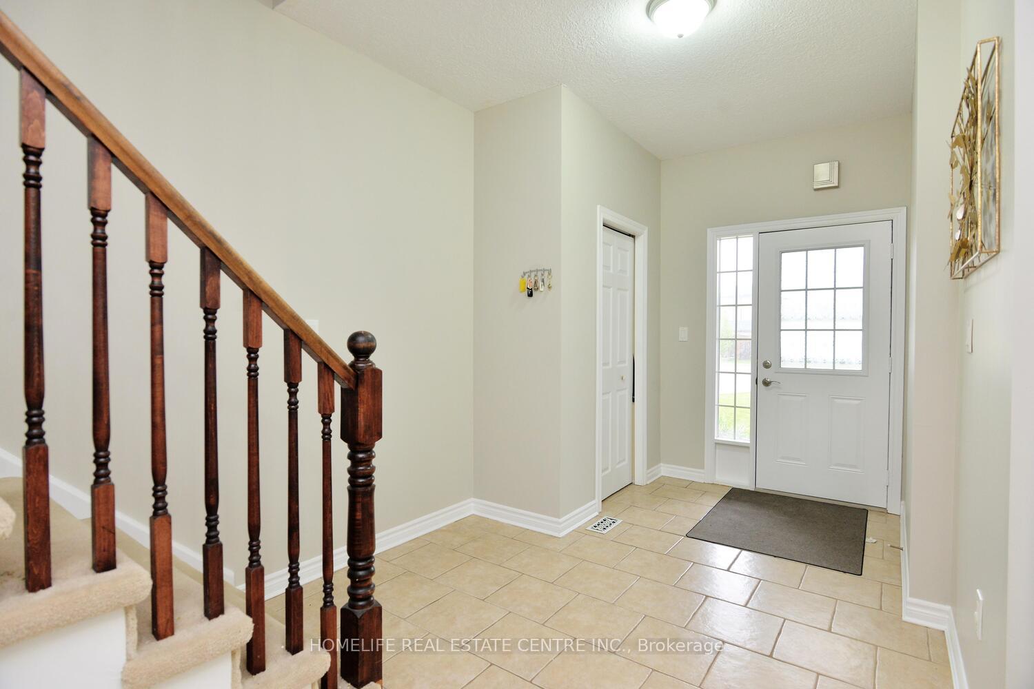 Photo 13 of 12 Malwood Court, Hamilton, Mount Hope — HOMEH
