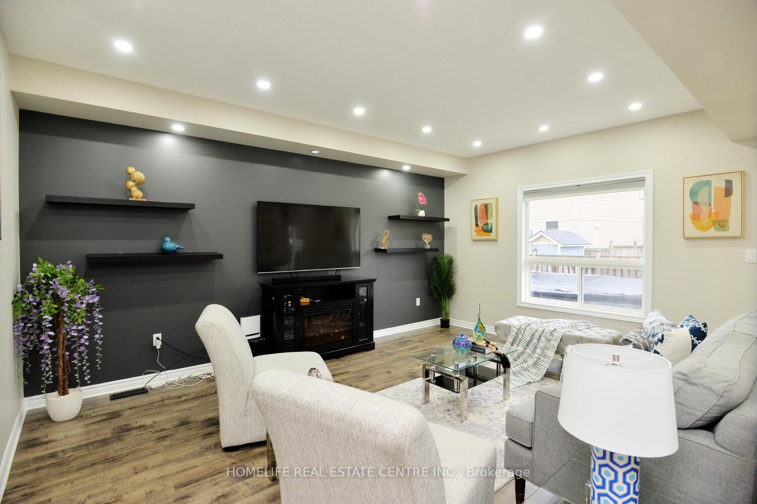 Photo 17 of 12 Malwood Court, Hamilton, Mount Hope — HOMEH