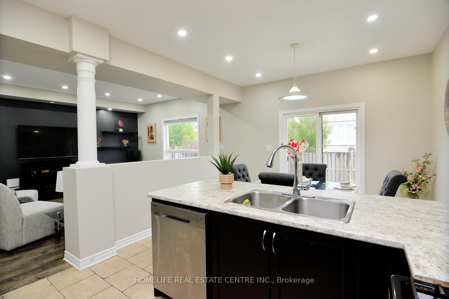 Photo 10 of 12 Malwood Court, Hamilton, Mount Hope — HOMEH