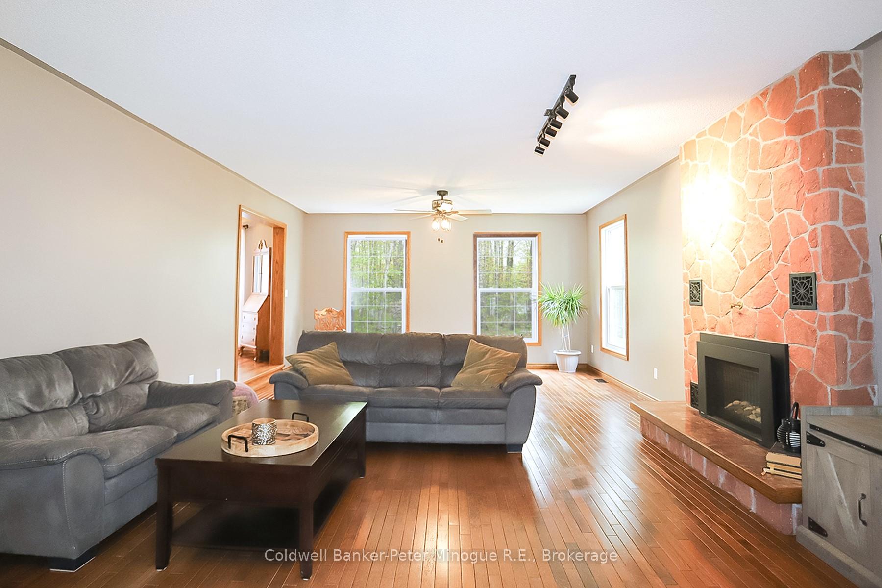 Photo 15 of 29 Ironside Drive, Sault Ste Marie — HOMEH