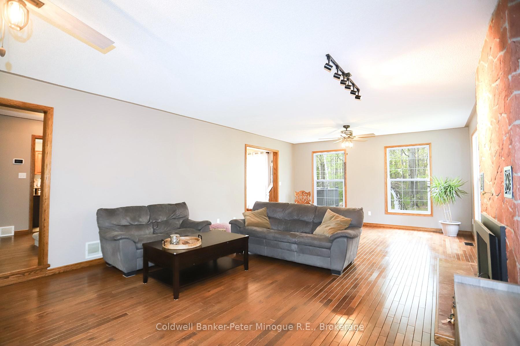 Photo 5 of 29 Ironside Drive, Sault Ste Marie — HOMEH