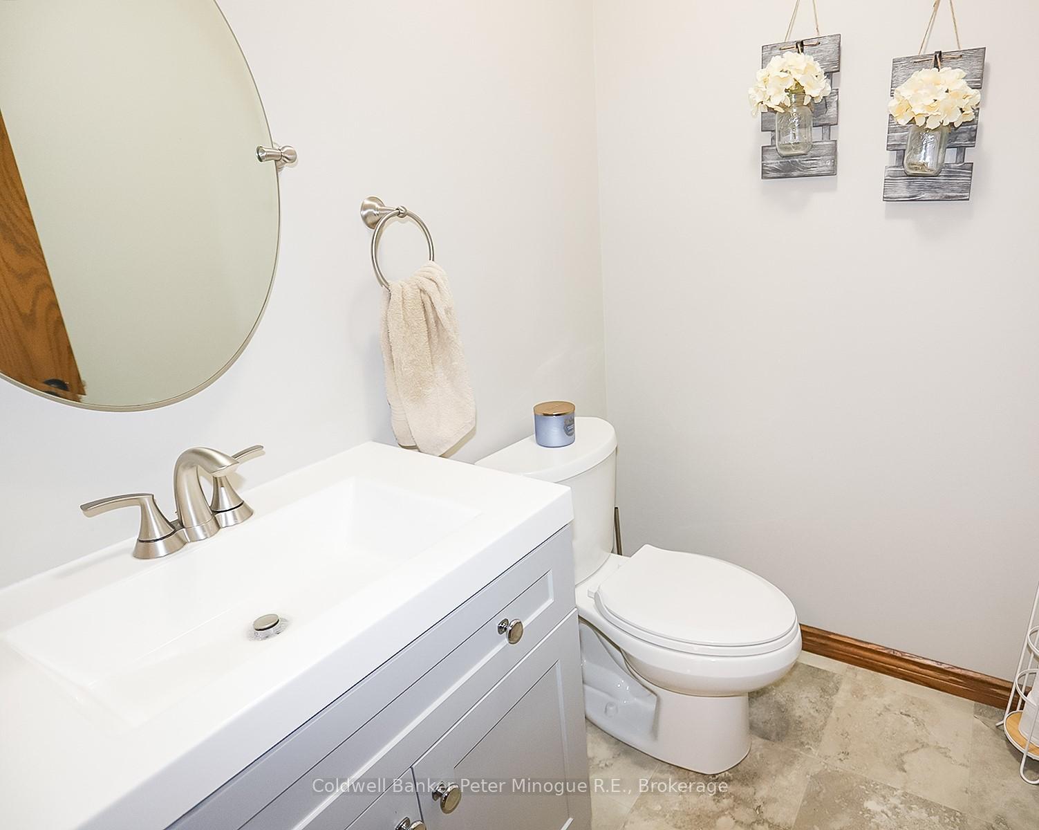 Photo 17 of 29 Ironside Drive, Sault Ste Marie — HOMEH