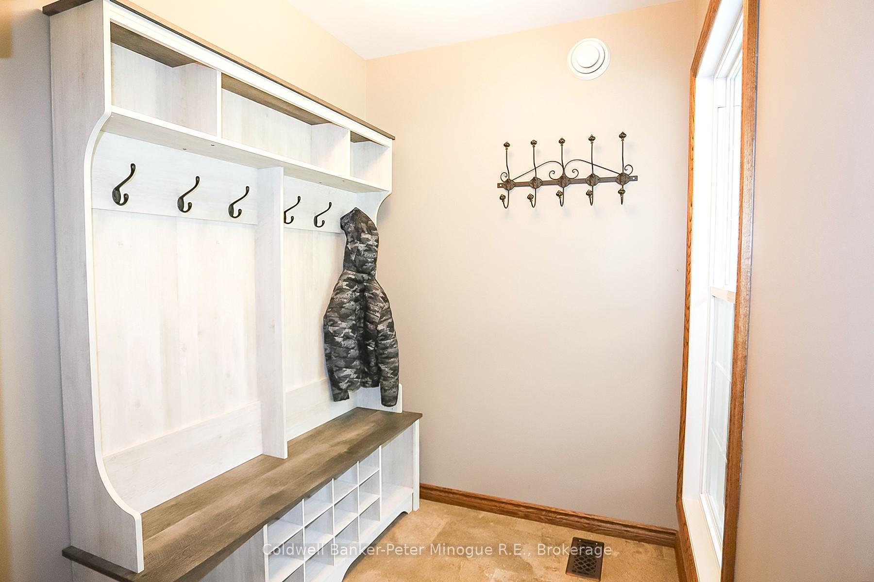 Photo 23 of 29 Ironside Drive, Sault Ste Marie — HOMEH