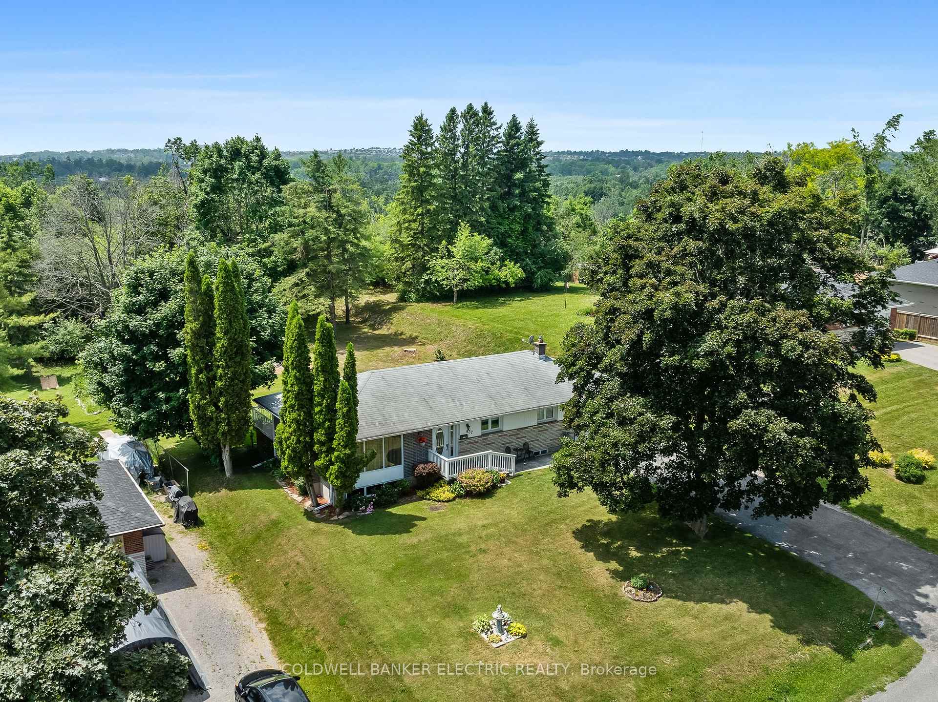 Photo 4 of 837 Kingsdale Drive, Douro-Dummer — HOMEH