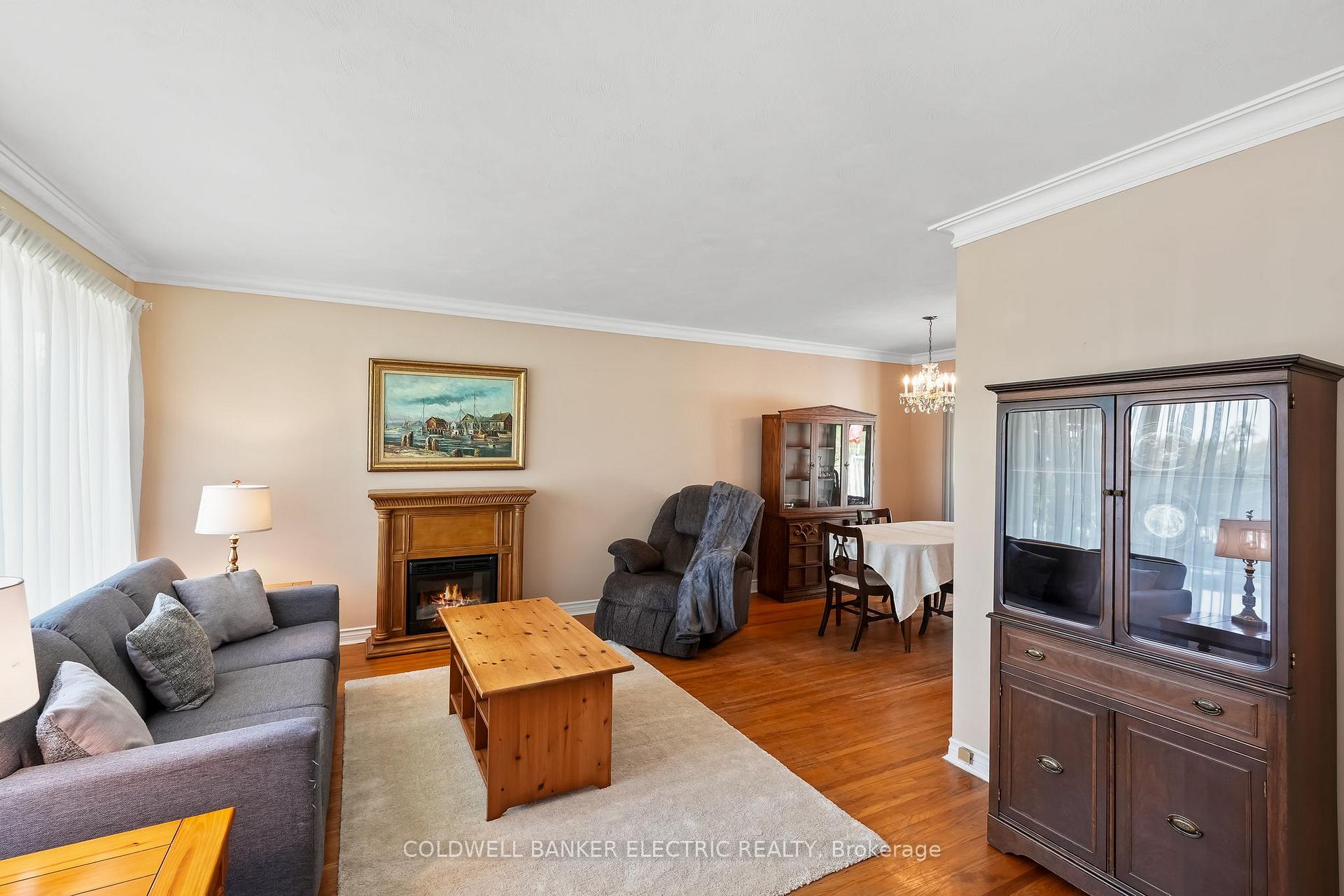 Photo 10 of 837 Kingsdale Drive, Douro-Dummer — HOMEH