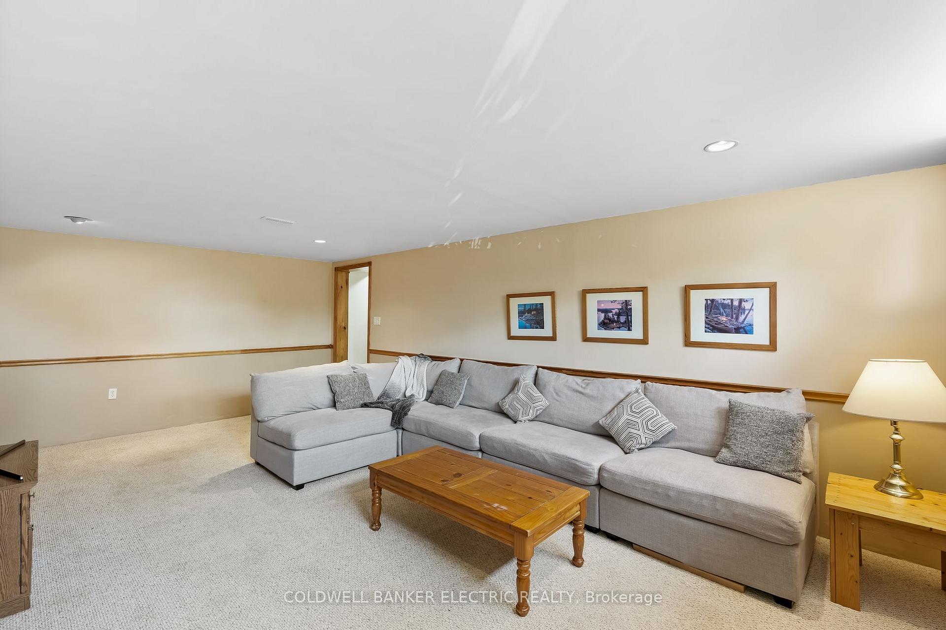 Photo 16 of 837 Kingsdale Drive, Douro-Dummer — HOMEH