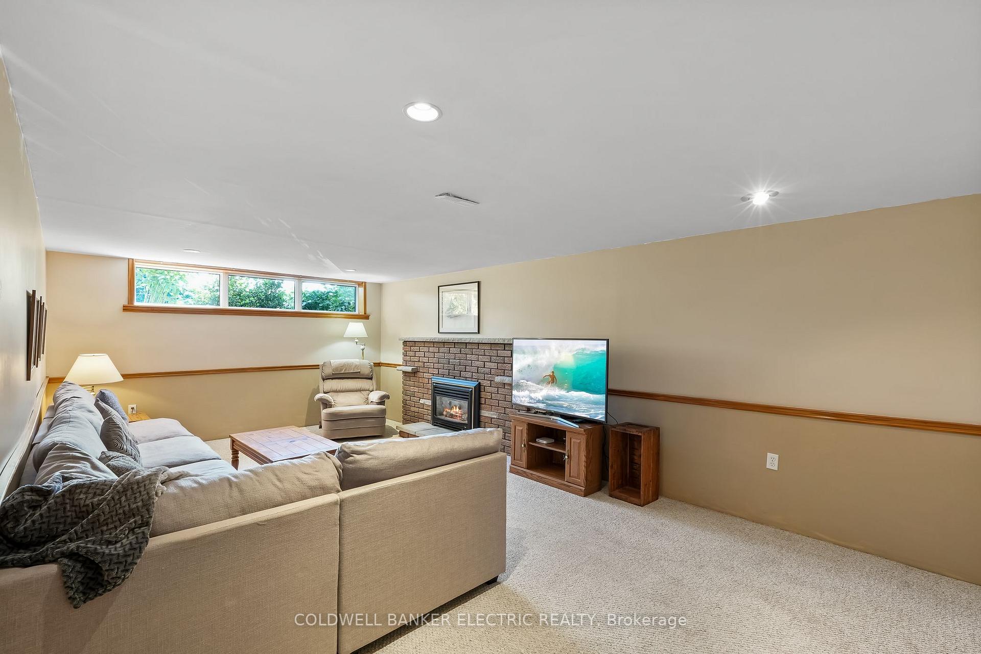 Photo 19 of 837 Kingsdale Drive, Douro-Dummer — HOMEH