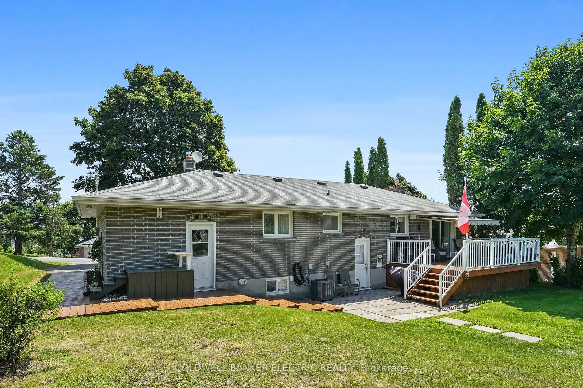 Photo 23 of 837 Kingsdale Drive, Douro-Dummer — HOMEH