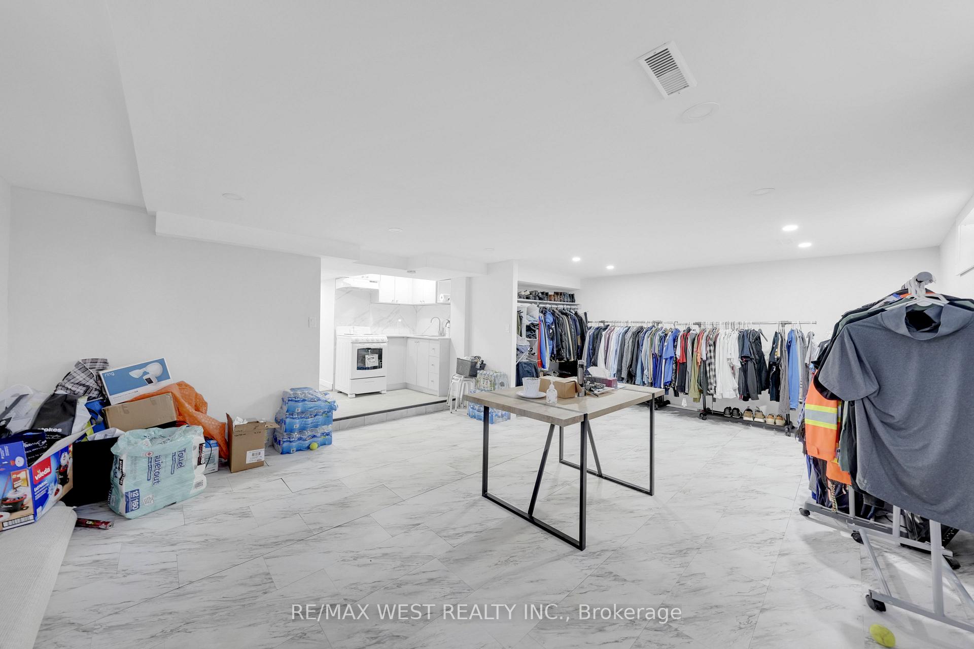 Photo 3 of Unit Lower A, 759 Essa Road, Barrie, Holly — HOMEH