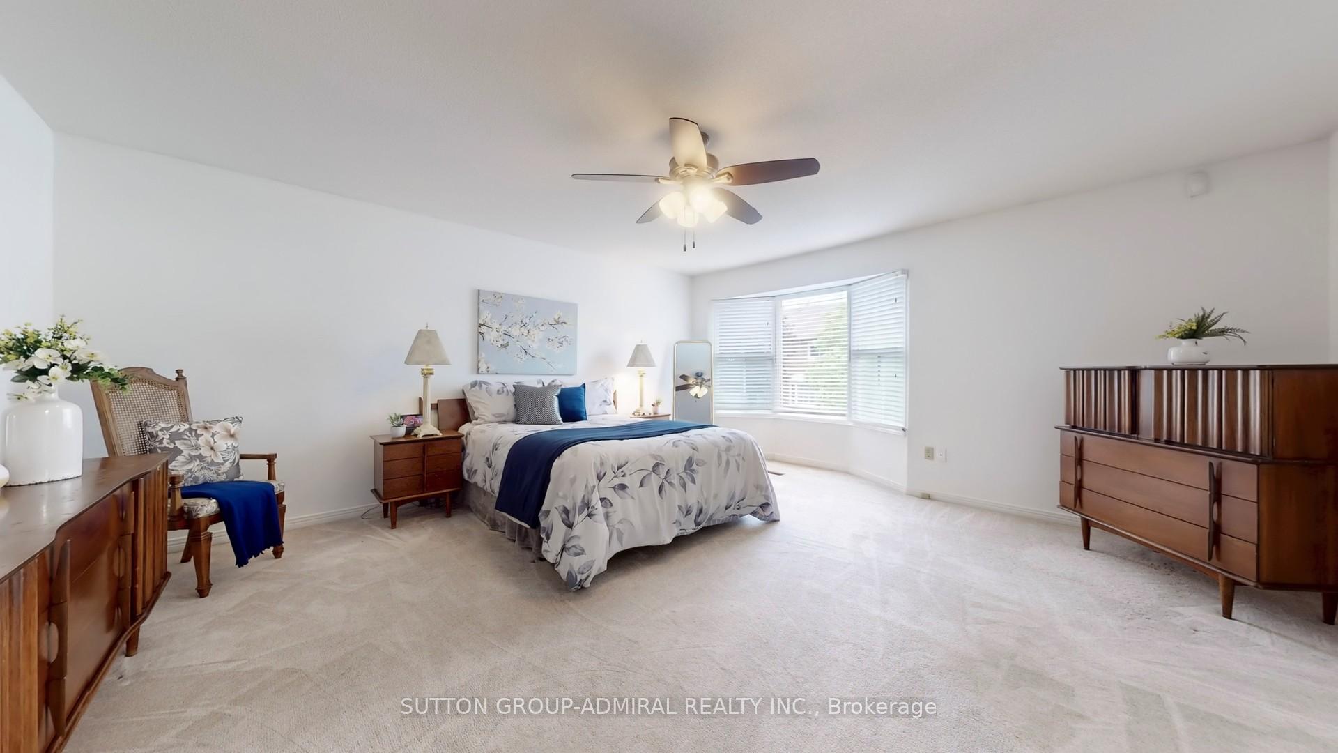 Photo 2 of 27 Thornbury Circle, Vaughan, Crestwood-Springfarm-Yorkhill — HOMEH