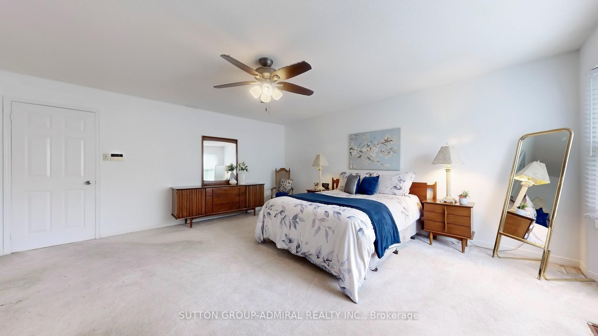 Photo 10 of 27 Thornbury Circle, Vaughan, Crestwood-Springfarm-Yorkhill — HOMEH