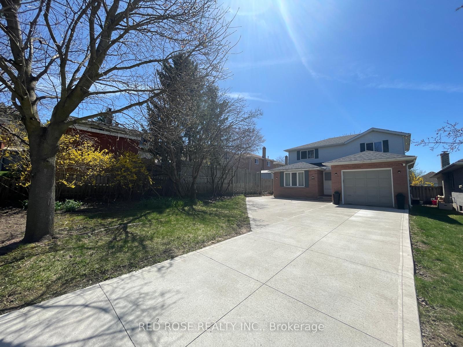 Photo 3 of 150 Sunrise Place, Kitchener, Grand River North — HOMEH