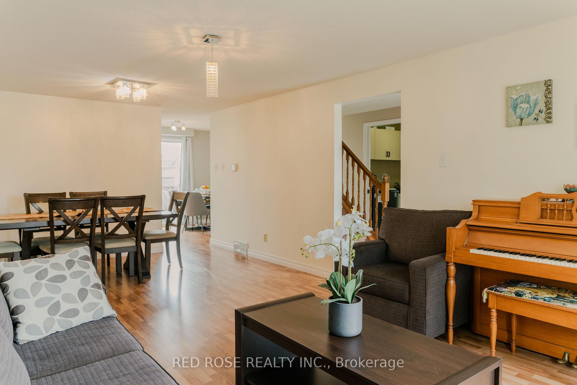 Photo 9 of 150 Sunrise Place, Kitchener, Grand River North — HOMEH