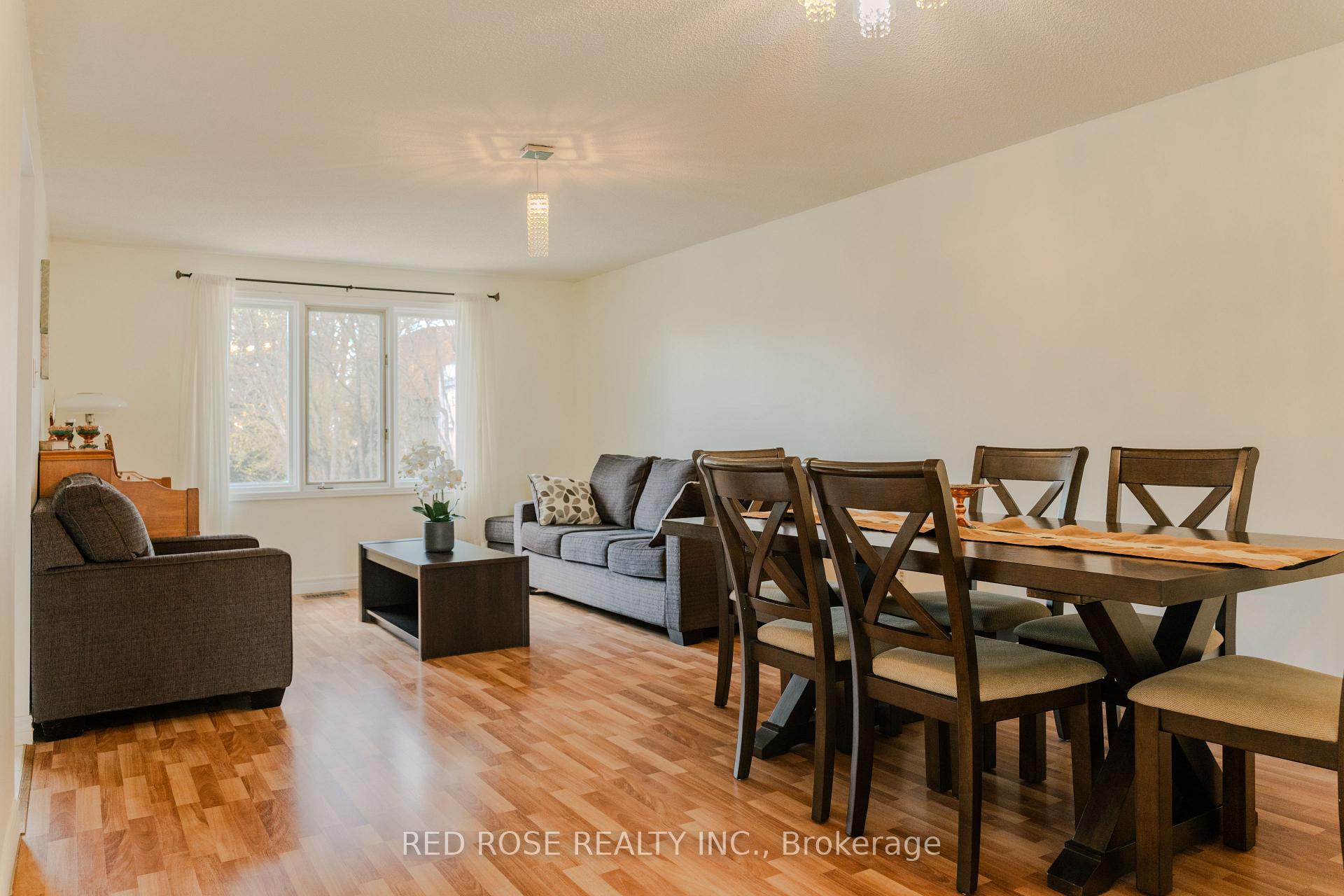 Photo 6 of 150 Sunrise Place, Kitchener, Grand River North — HOMEH
