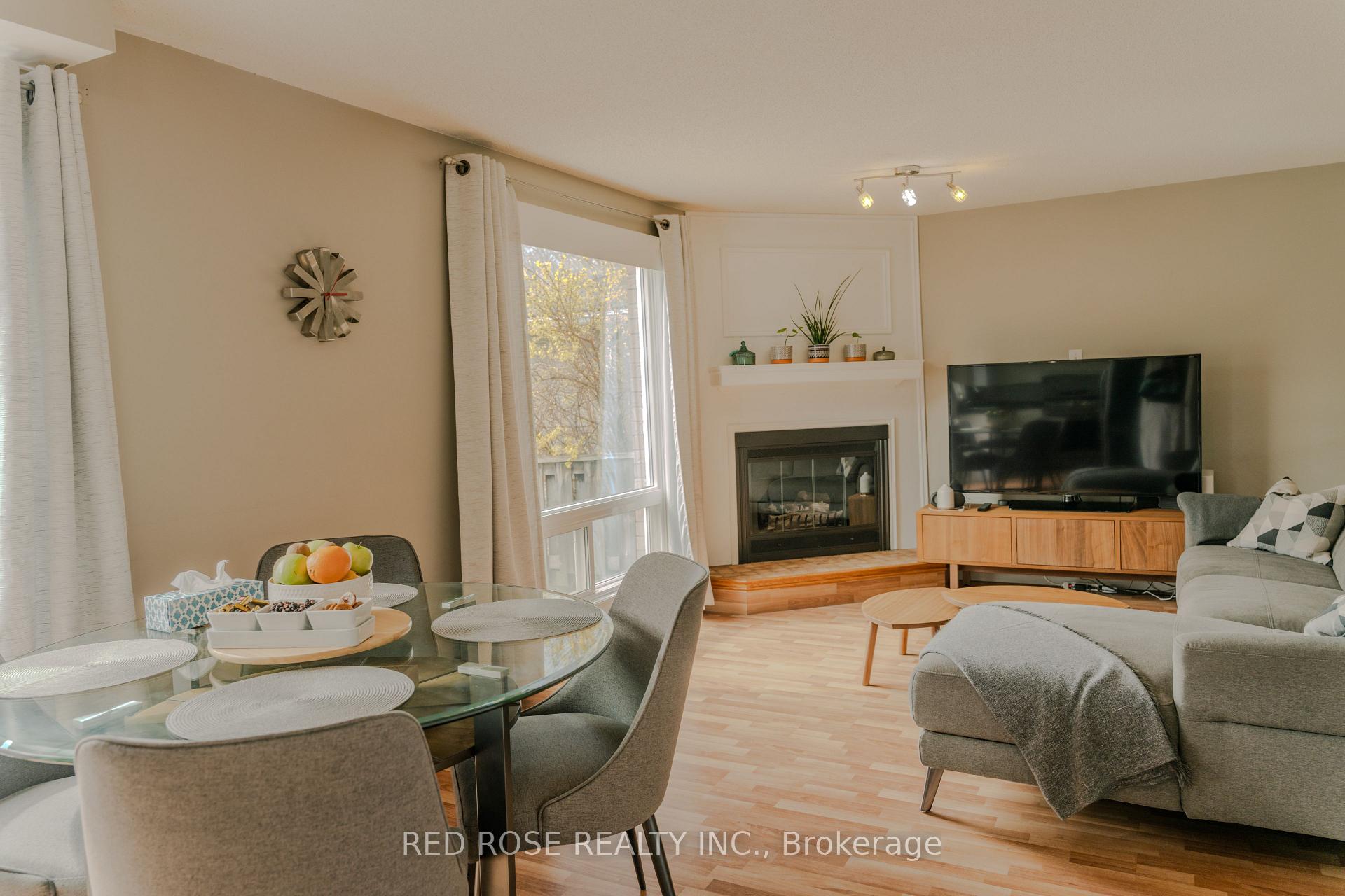 Photo 5 of 150 Sunrise Place, Kitchener, Grand River North — HOMEH