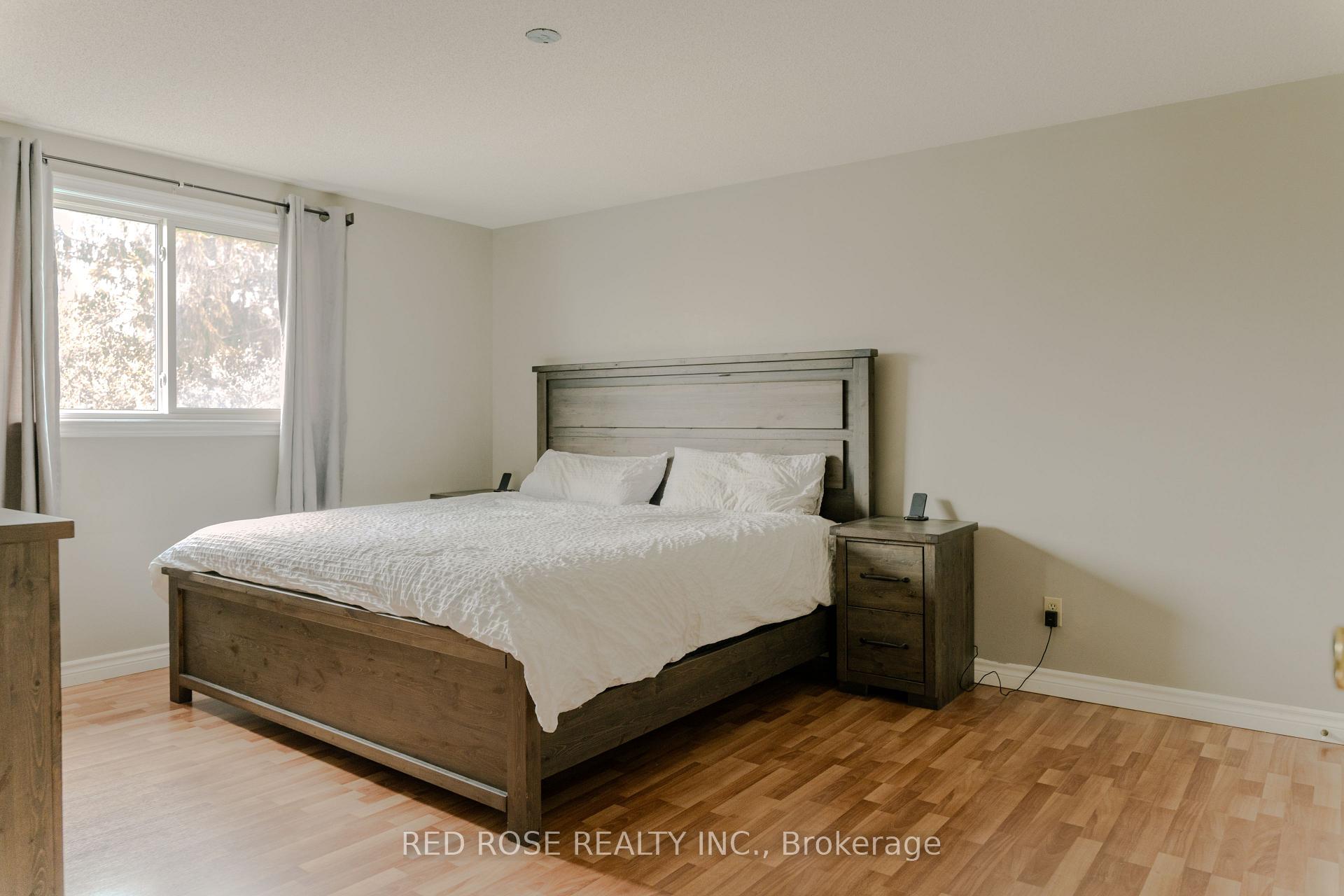 Photo 12 of 150 Sunrise Place, Kitchener, Grand River North — HOMEH