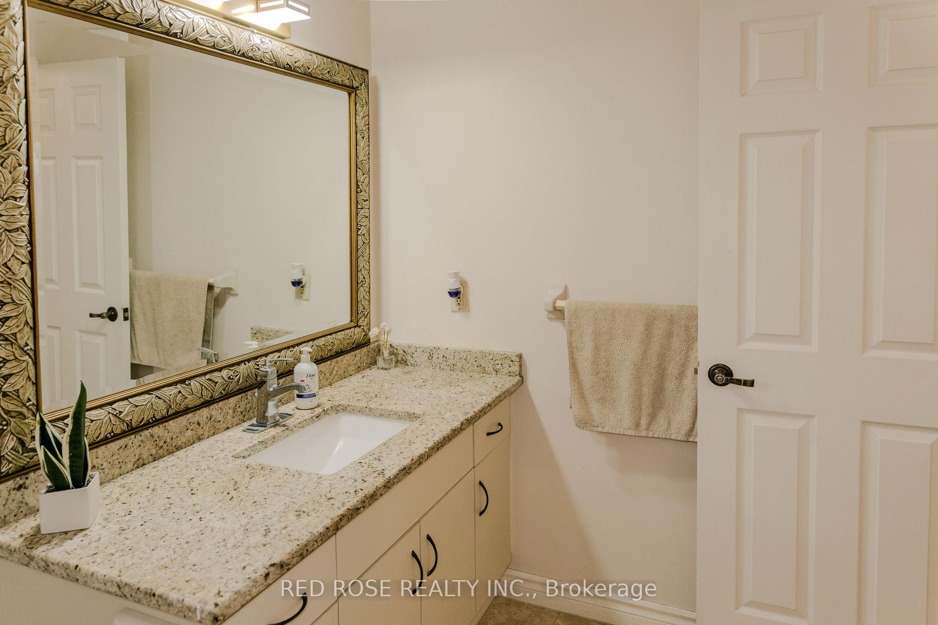 Photo 11 of 150 Sunrise Place, Kitchener, Grand River North — HOMEH