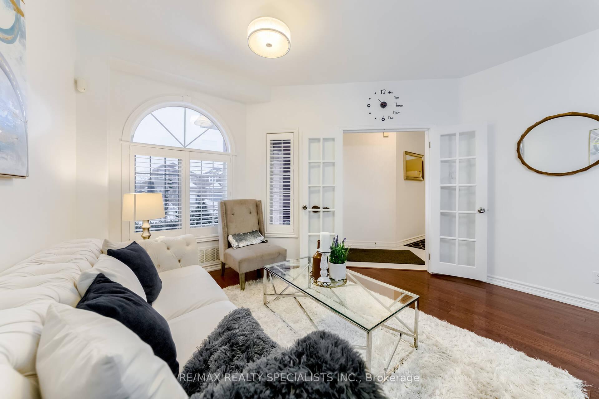 Photo 3 of 24 Arthurs Crescent, Brampton, Fletcher's West — HOMEH