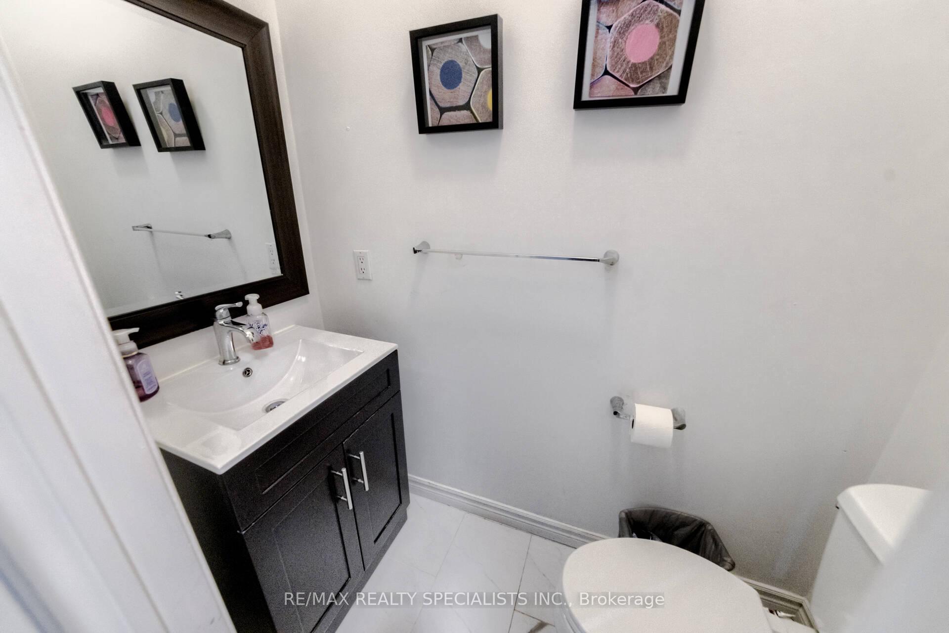Photo 10 of 24 Arthurs Crescent, Brampton, Fletcher's West — HOMEH