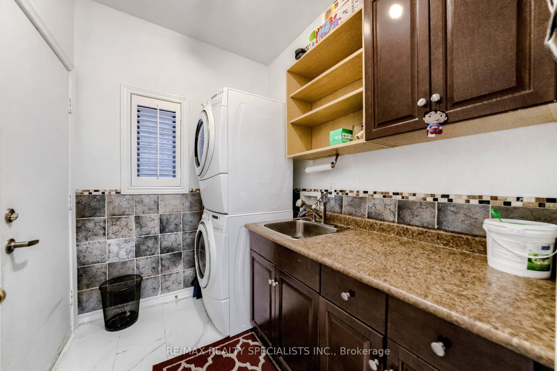 Photo 13 of 24 Arthurs Crescent, Brampton, Fletcher's West — HOMEH