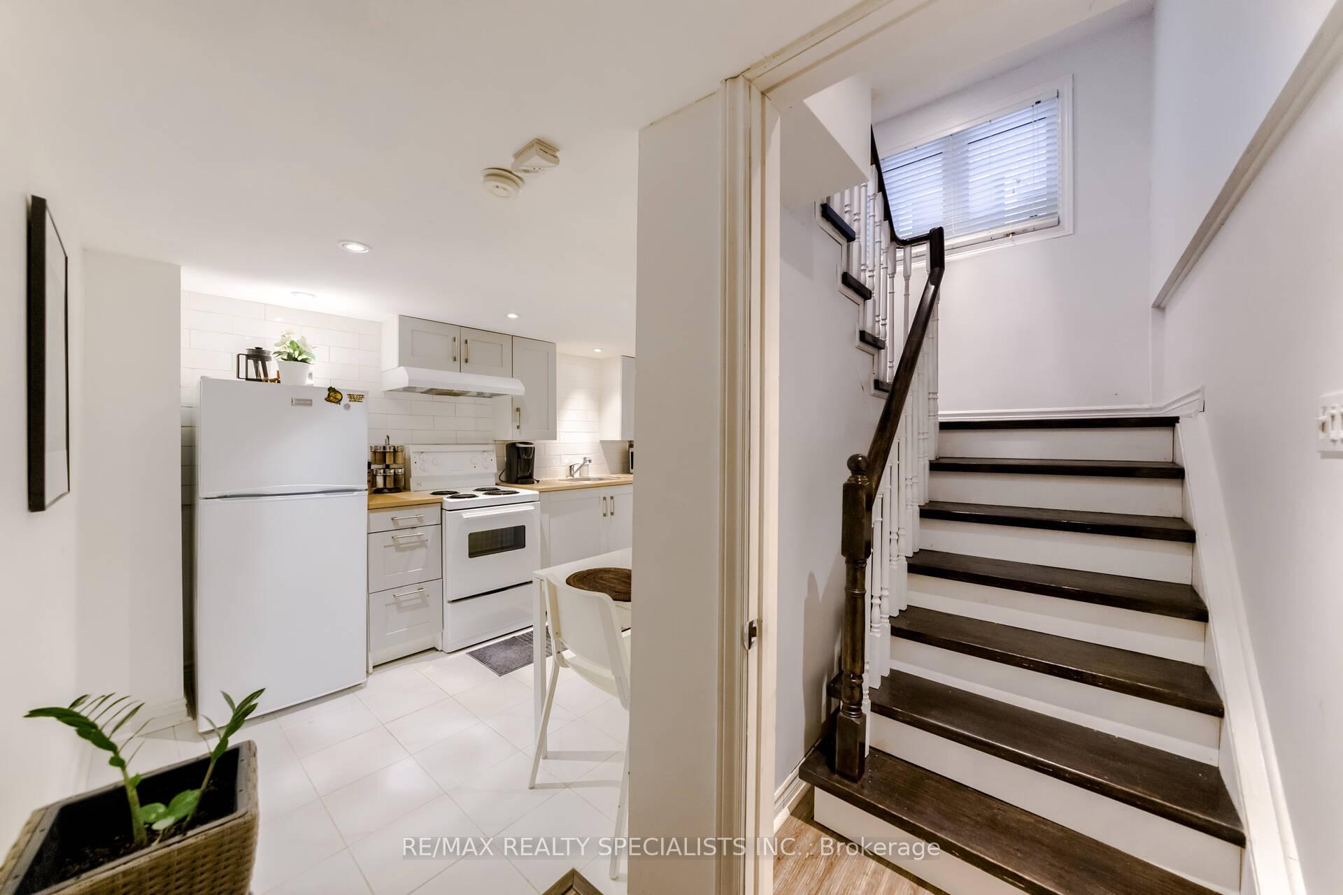 Photo 23 of 24 Arthurs Crescent, Brampton, Fletcher's West — HOMEH