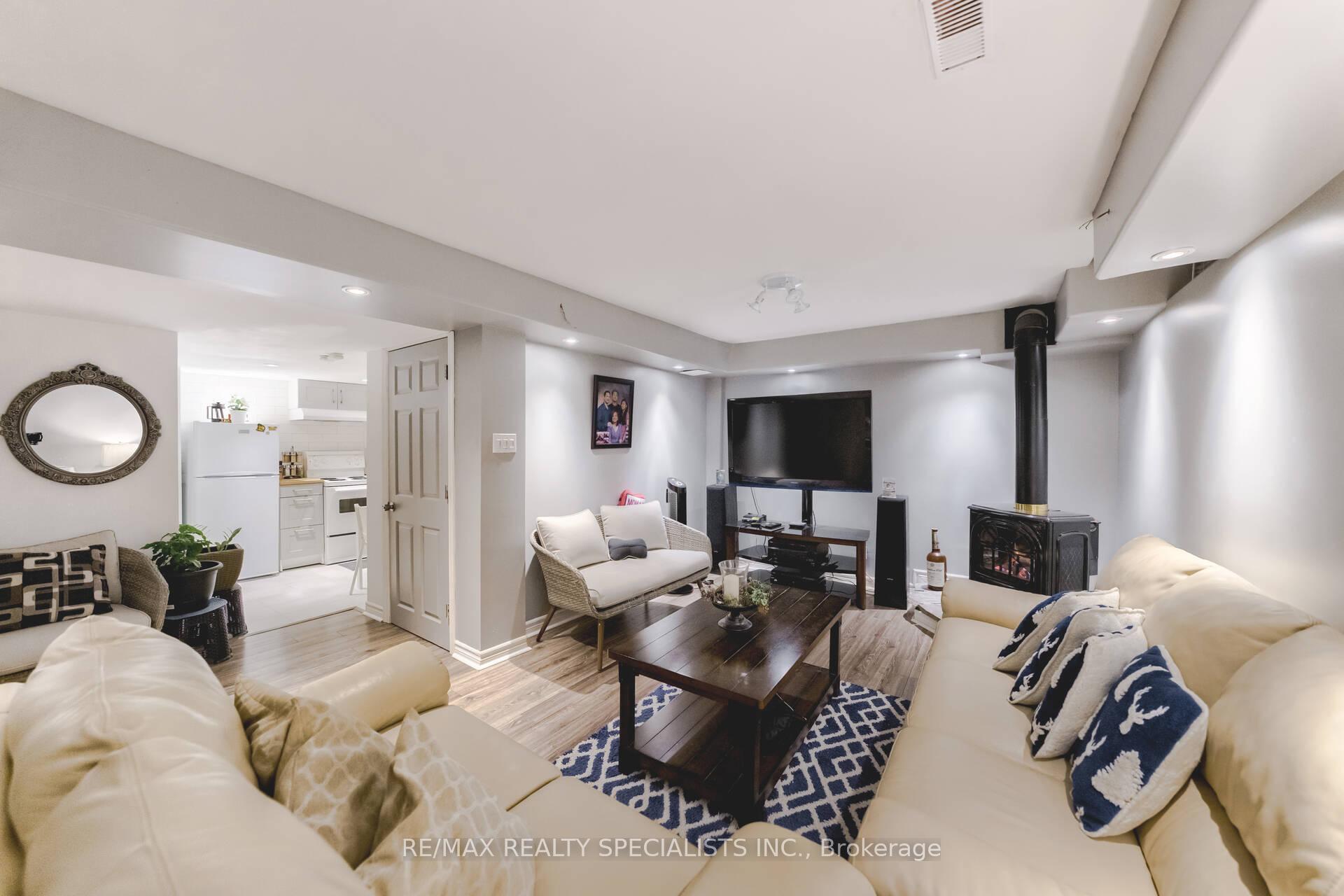 Photo 24 of 24 Arthurs Crescent, Brampton, Fletcher's West — HOMEH