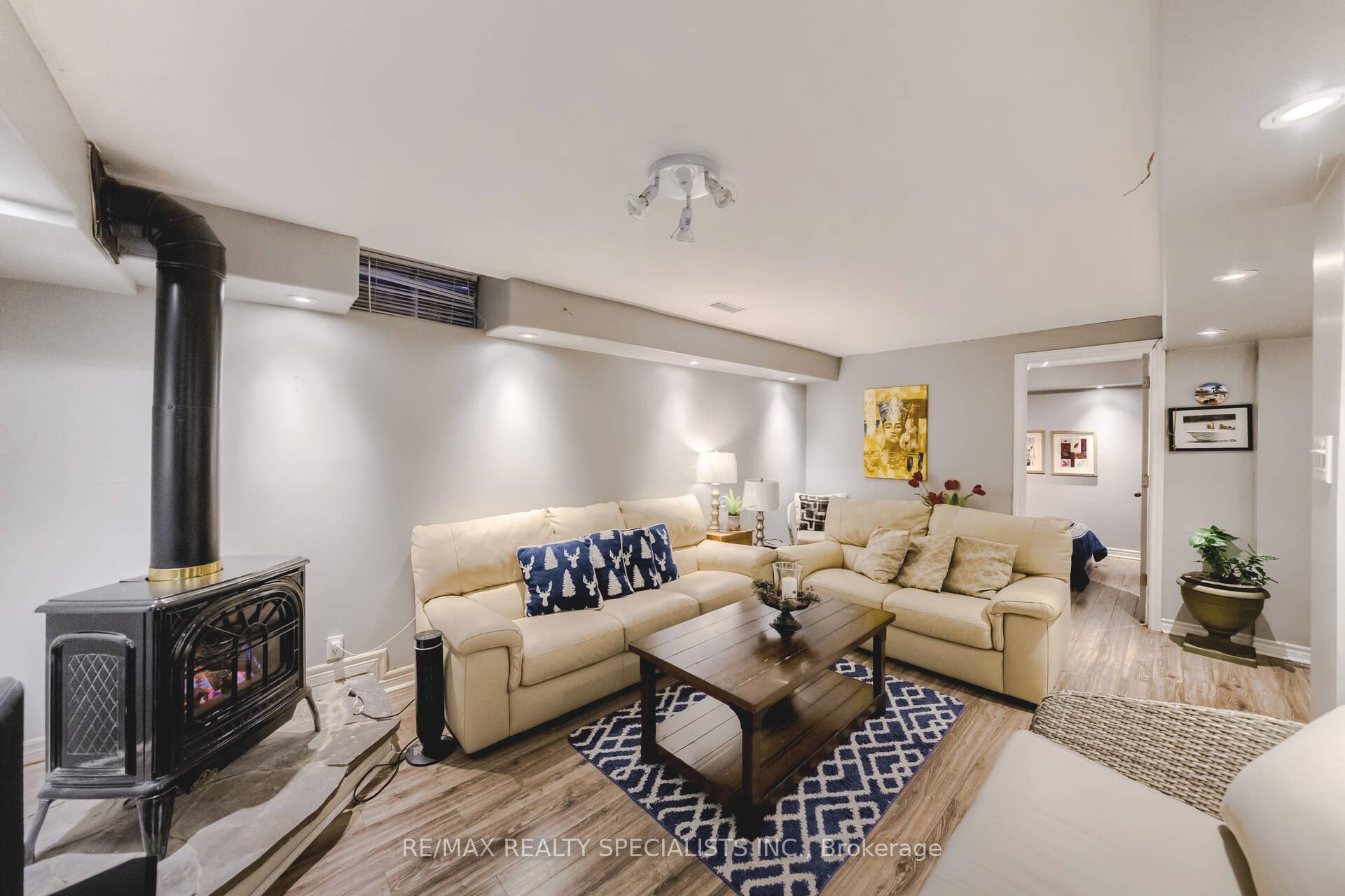Photo 27 of 24 Arthurs Crescent, Brampton, Fletcher's West — HOMEH