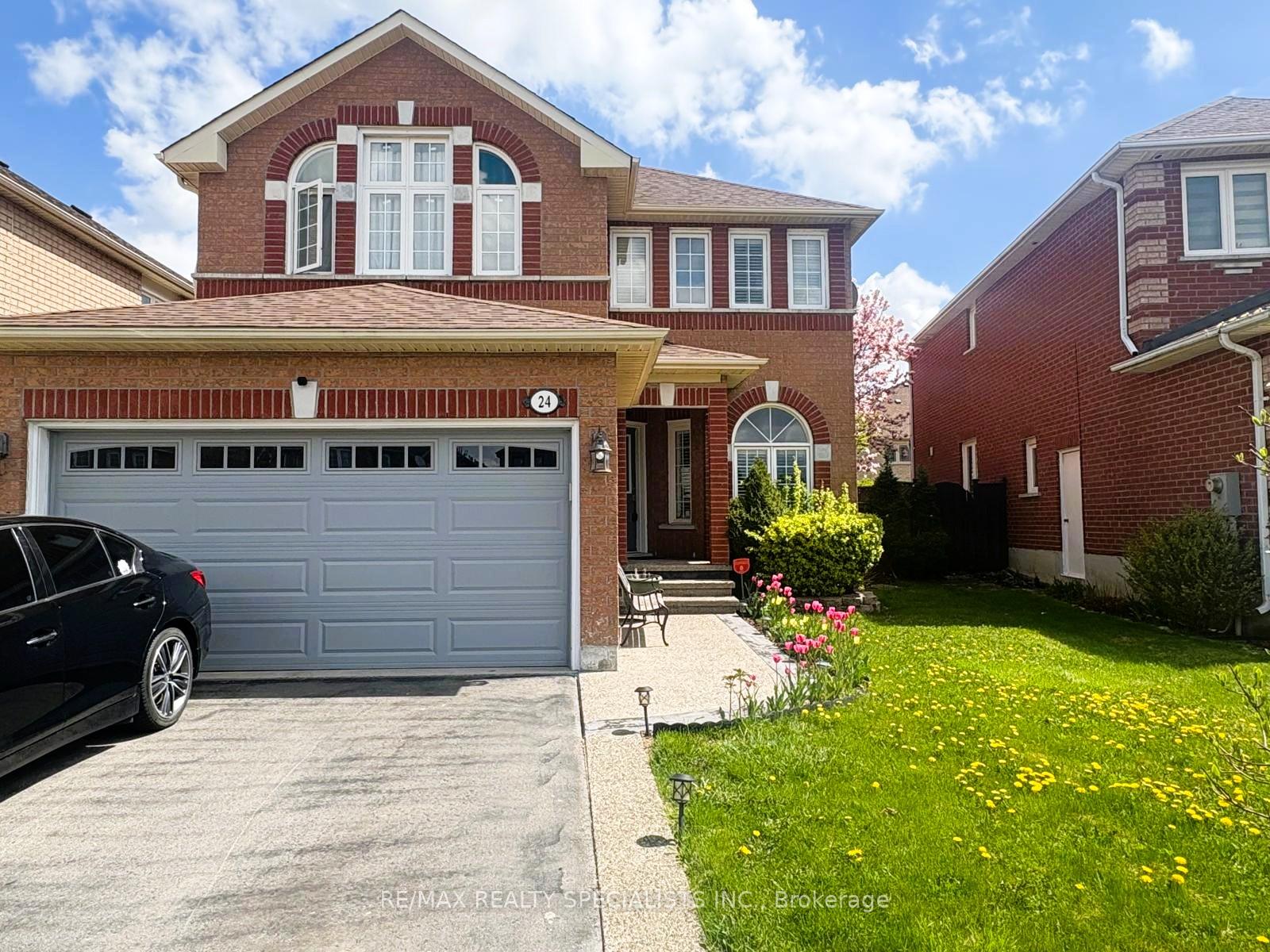 Photo 34 of 24 Arthurs Crescent, Brampton, Fletcher's West — HOMEH