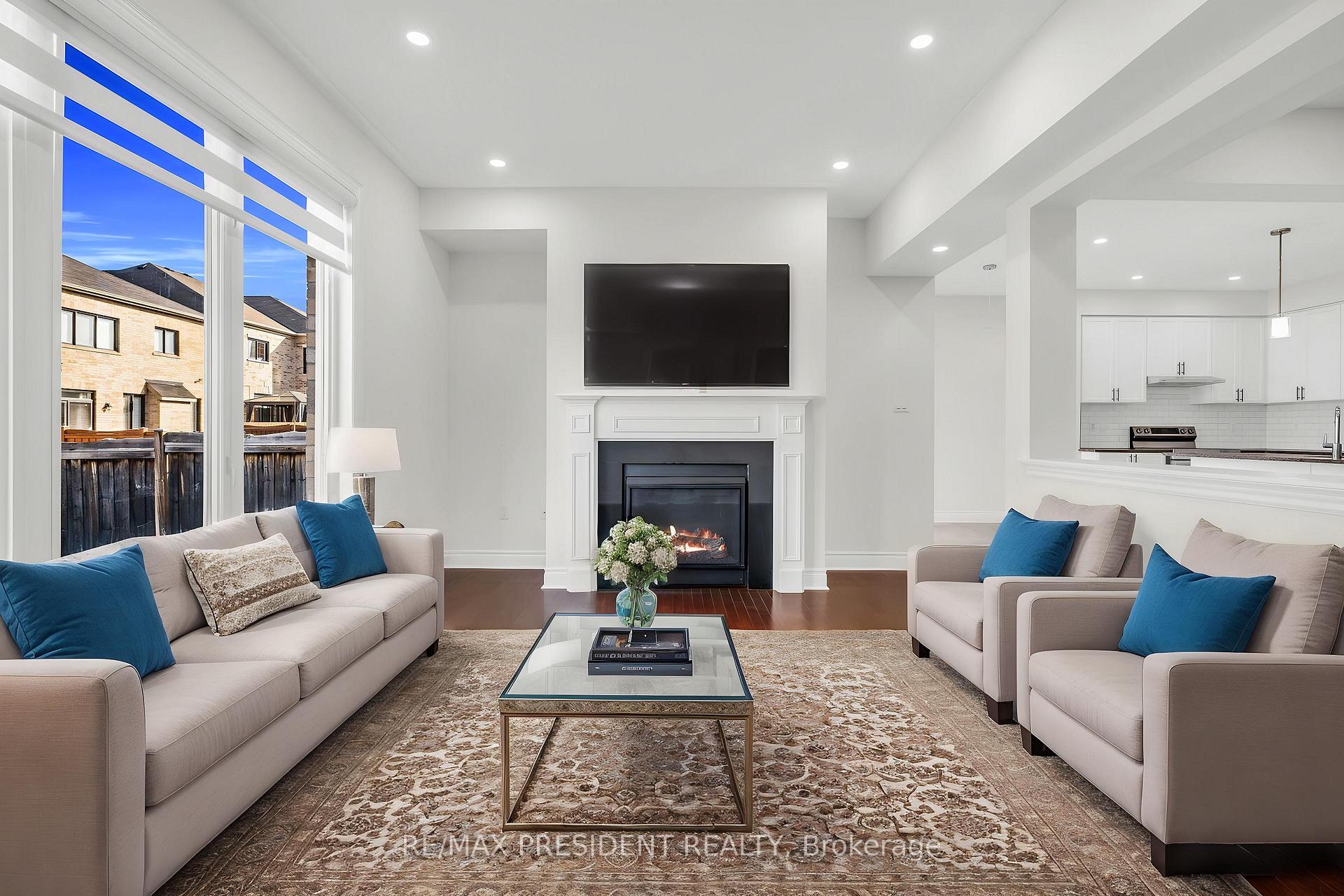 Photo 5 of 41 Bassett Crescent, Brampton, Credit Valley — HOMEH