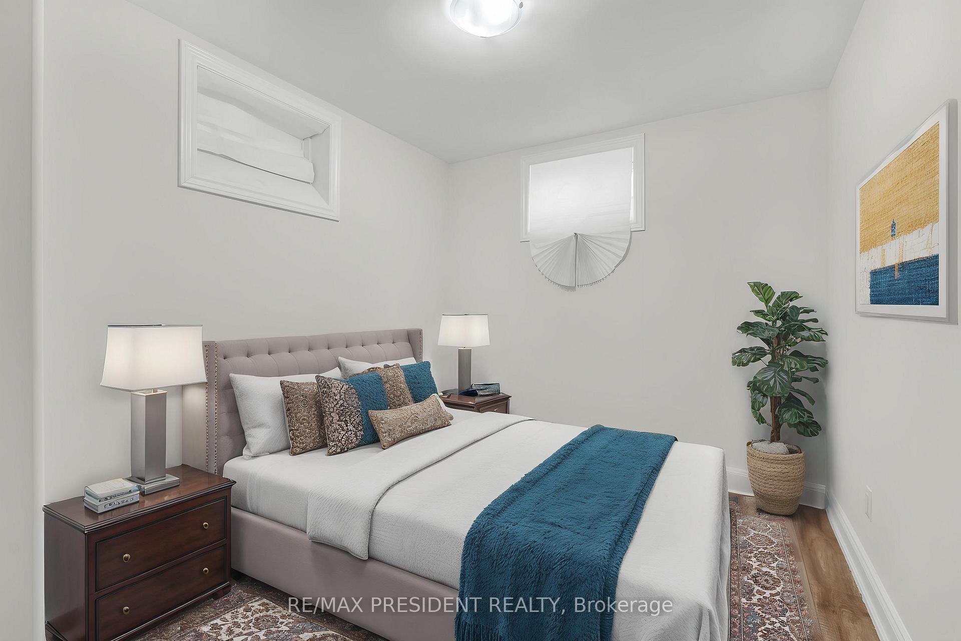 Photo 19 of 41 Bassett Crescent, Brampton, Credit Valley — HOMEH