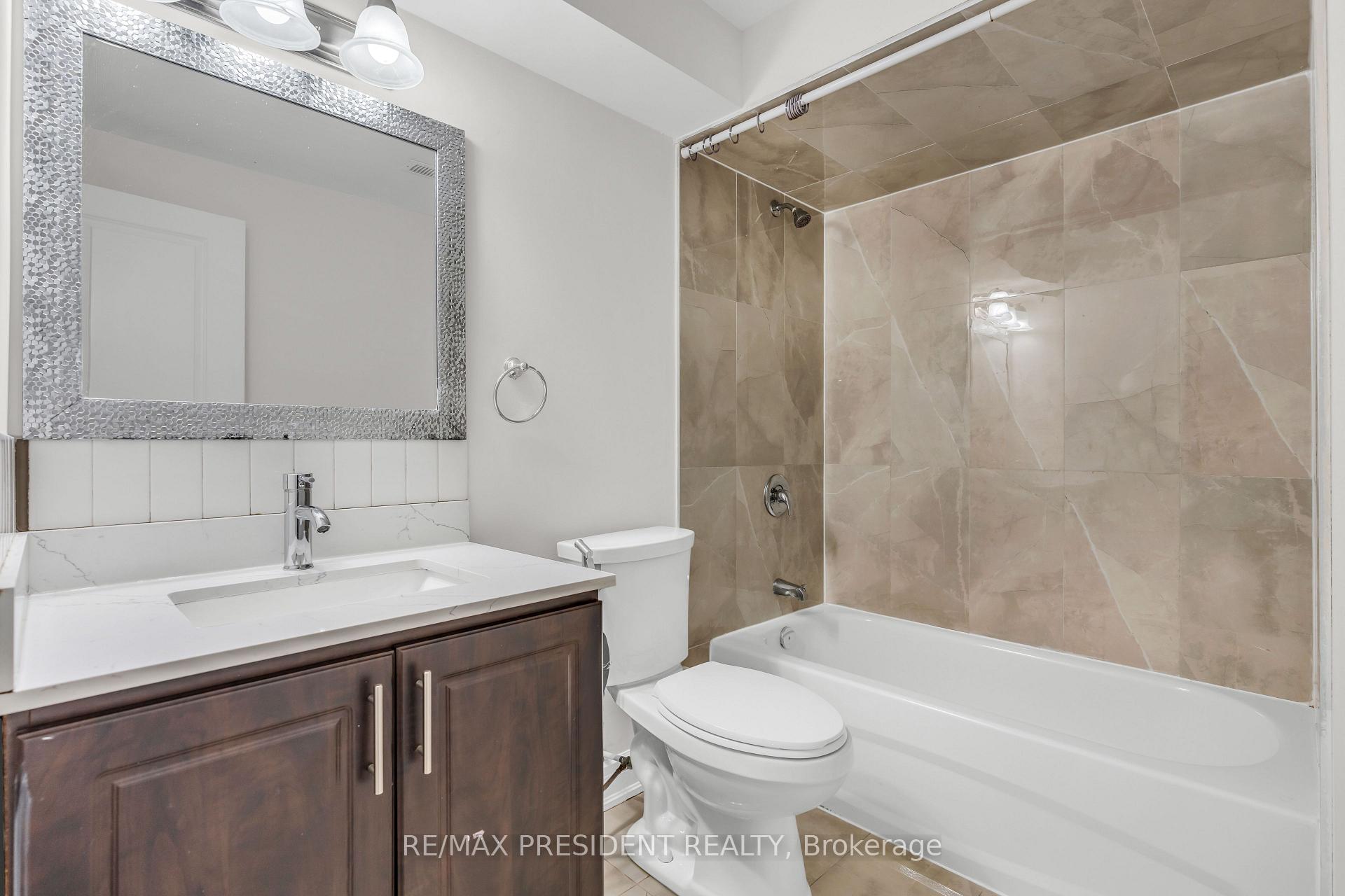 Photo 28 of 41 Bassett Crescent, Brampton, Credit Valley — HOMEH