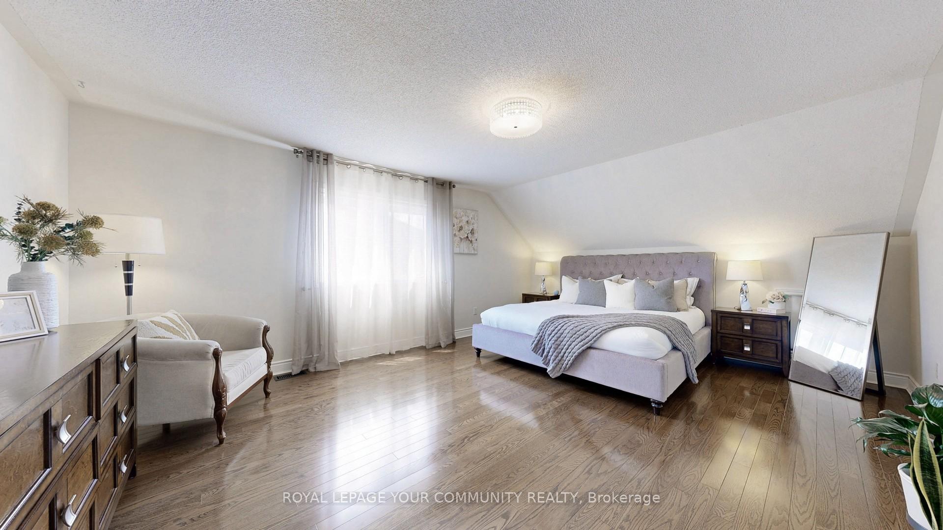 Photo 14 of 47 Mintwood Road, Vaughan, Patterson — HOMEH