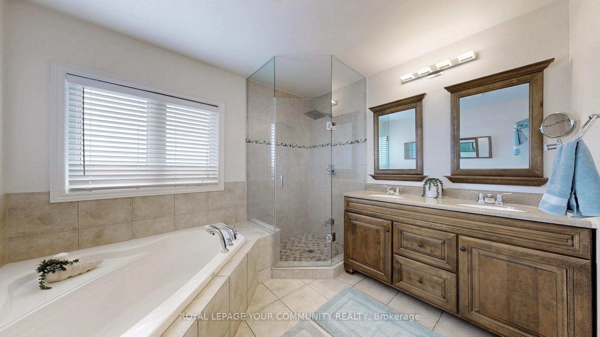 Photo 15 of 47 Mintwood Road, Vaughan, Patterson — HOMEH