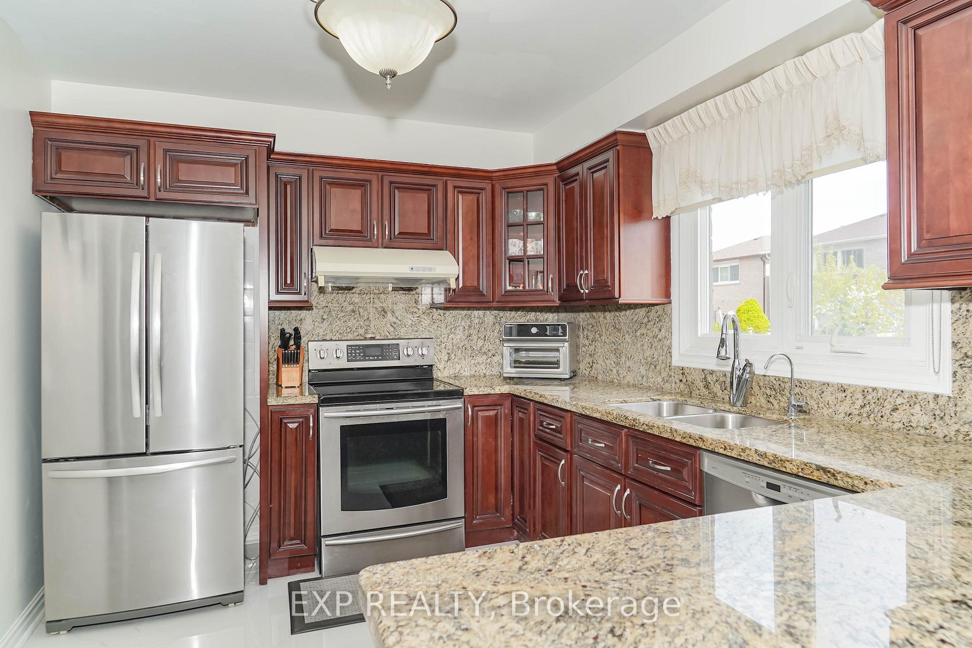 Photo 26 of 173 Highglen Avenue, Markham, Milliken Mills East — HOMEH