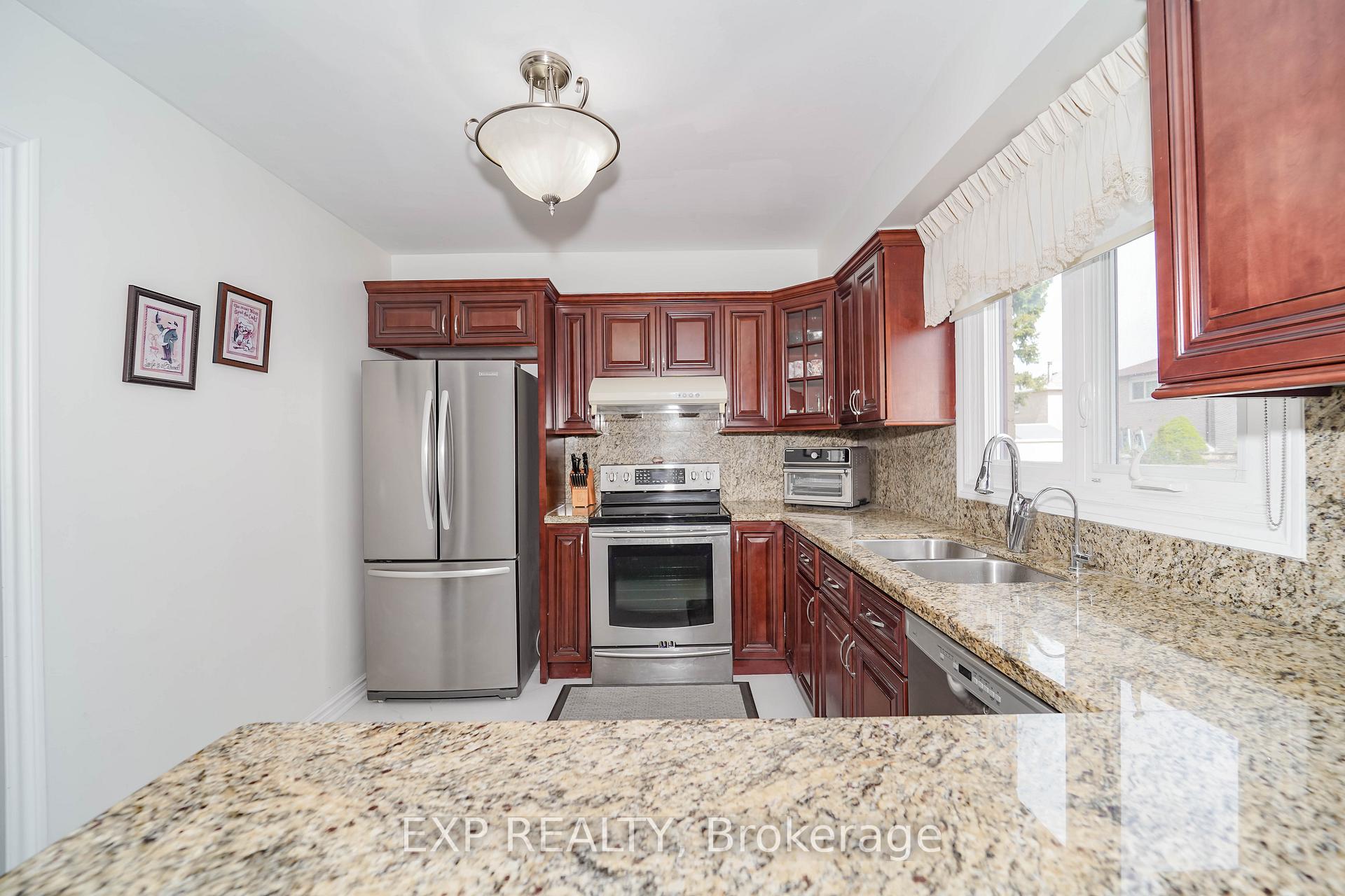 Photo 35 of 173 Highglen Avenue, Markham, Milliken Mills East — HOMEH